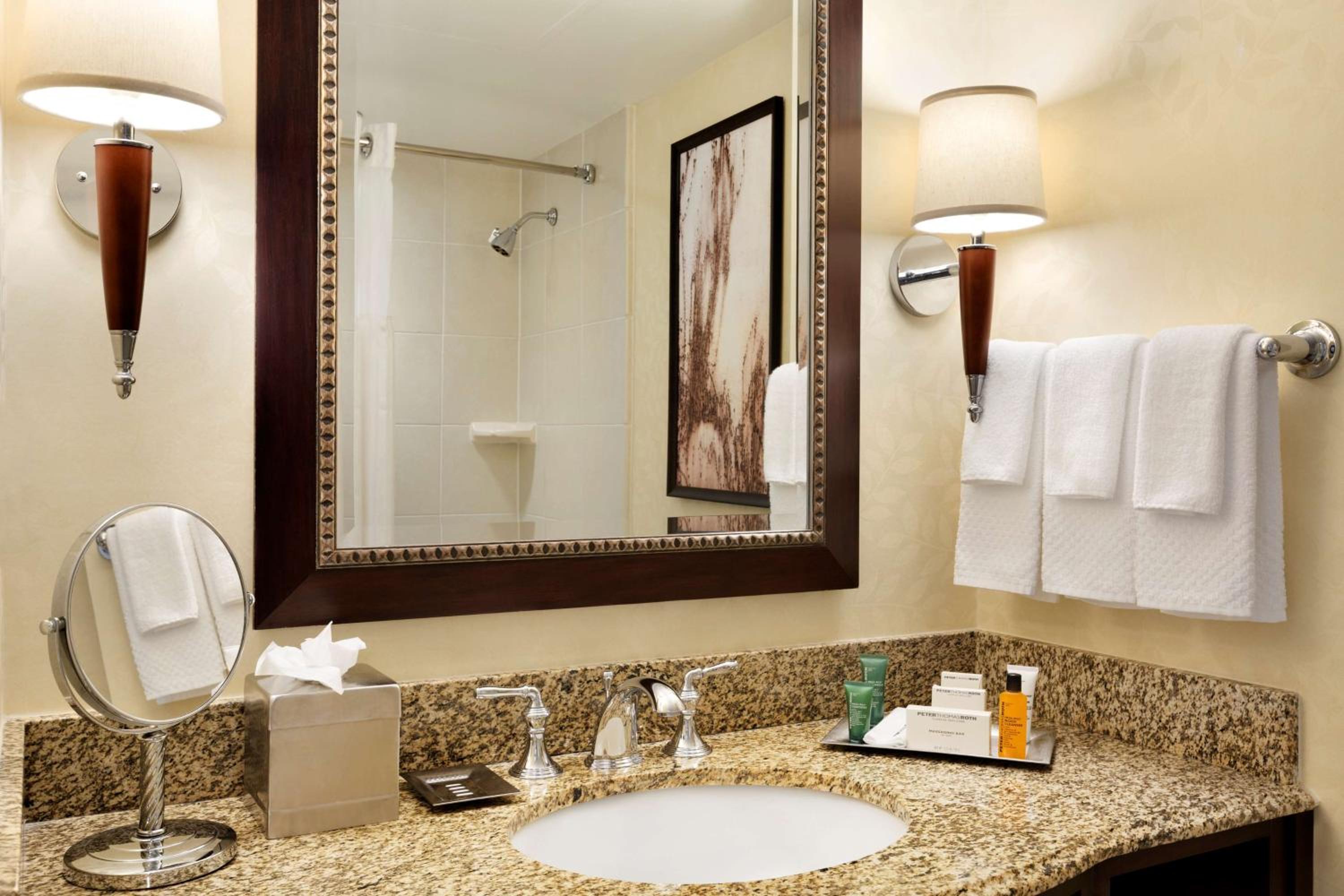 East Brunswick Vacations - Hilton East Brunswick - Property Image 12