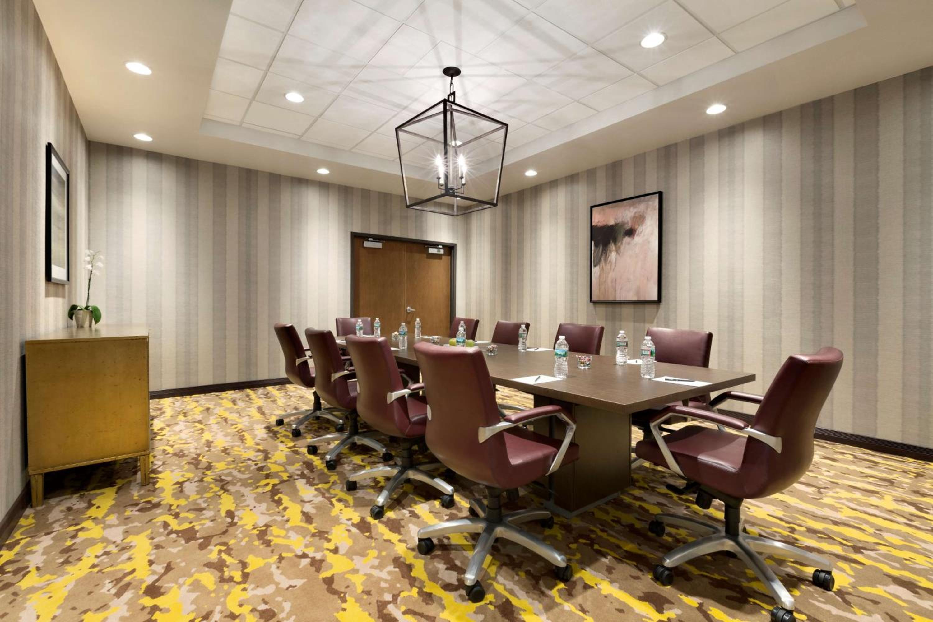 East Brunswick Vacations - Hilton East Brunswick - Property Image 4
