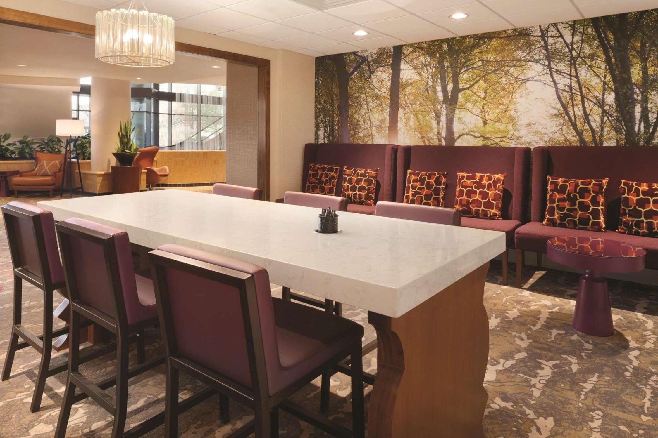 East Brunswick Vacations - Hilton East Brunswick - Property Image 26