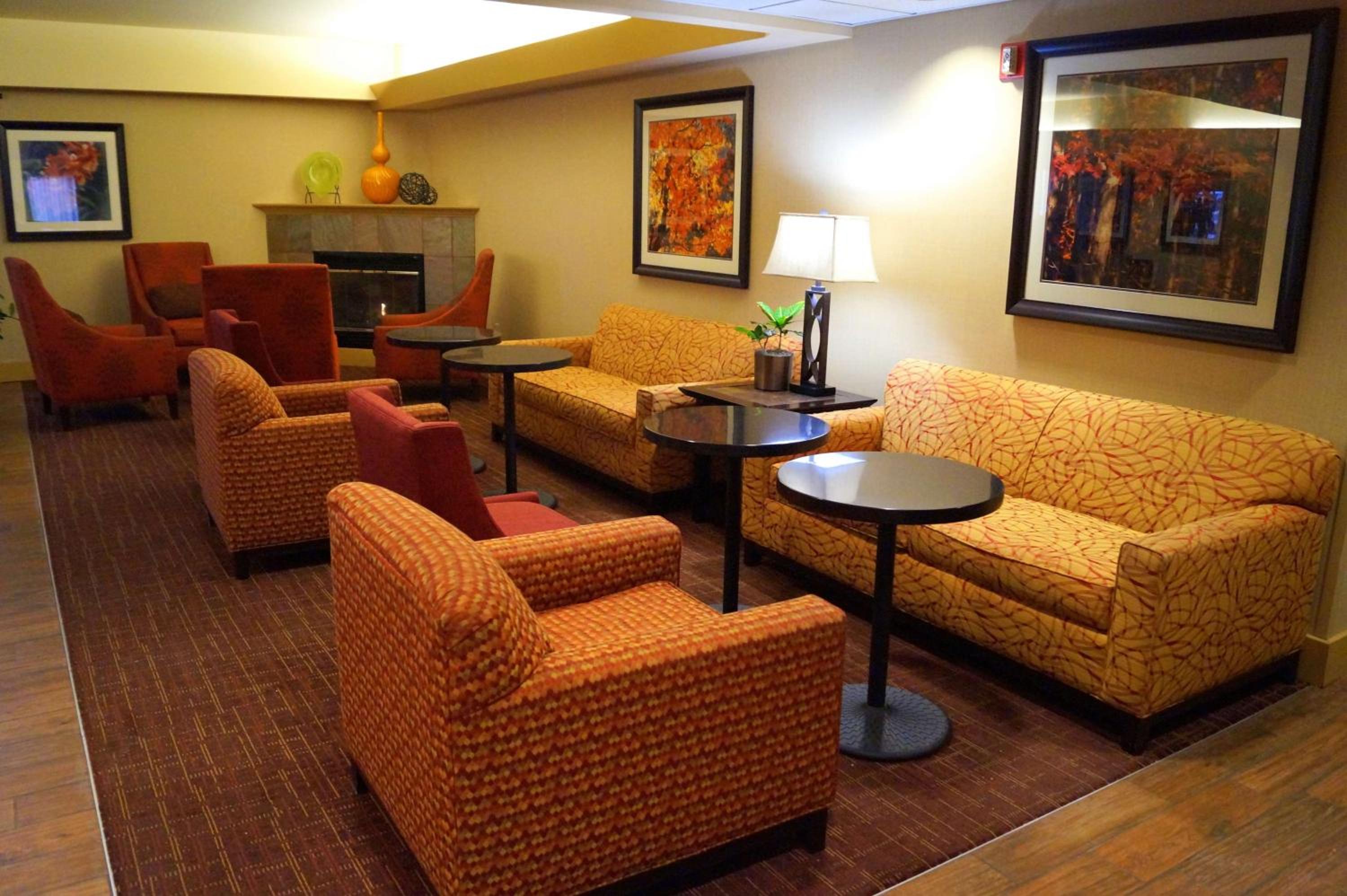 Altoona Vacations - Hampton Inn Altoona - Property Image 2
