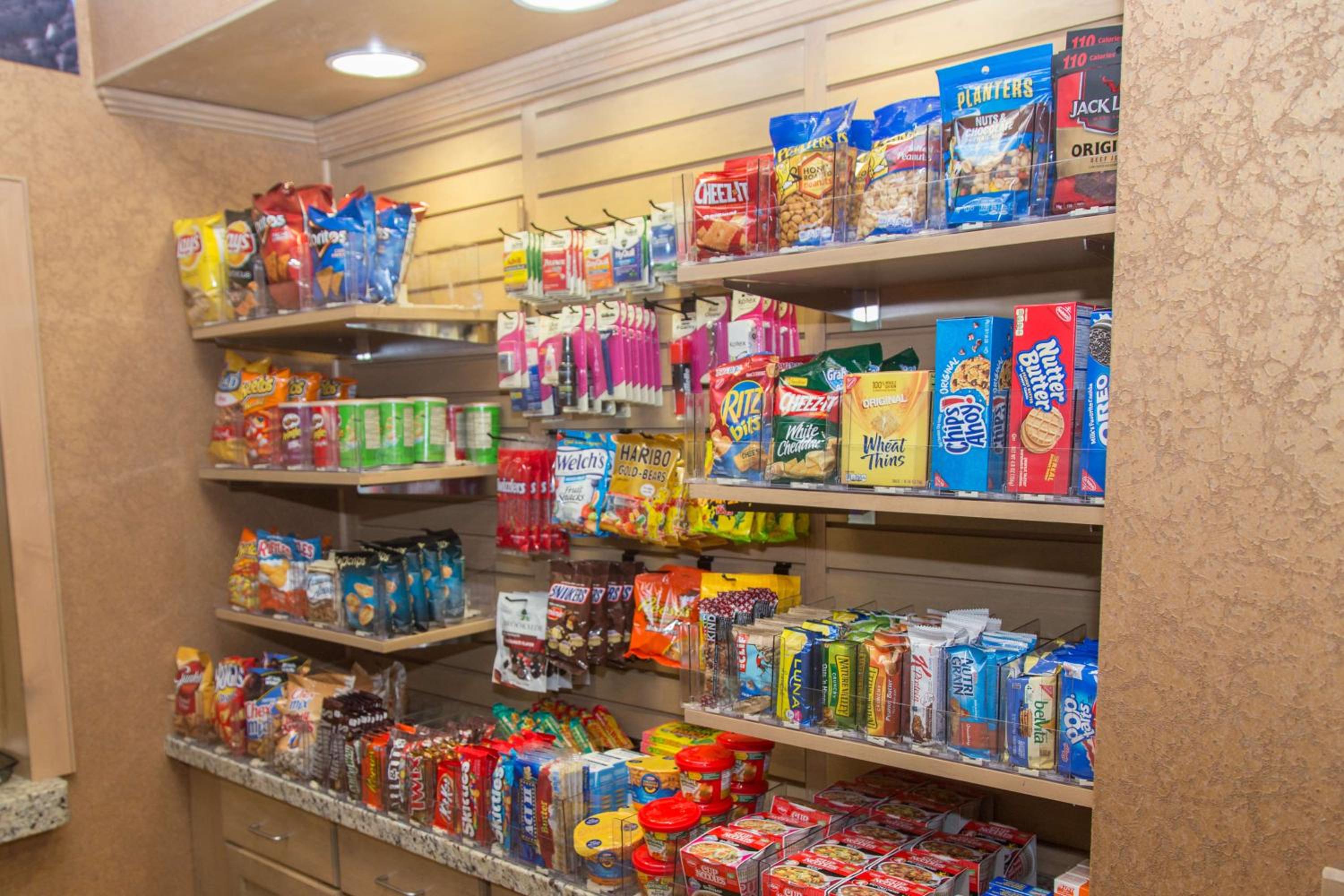 Dodge City Vacations - Hampton Inn  Suites Dodge City - Property Image 4