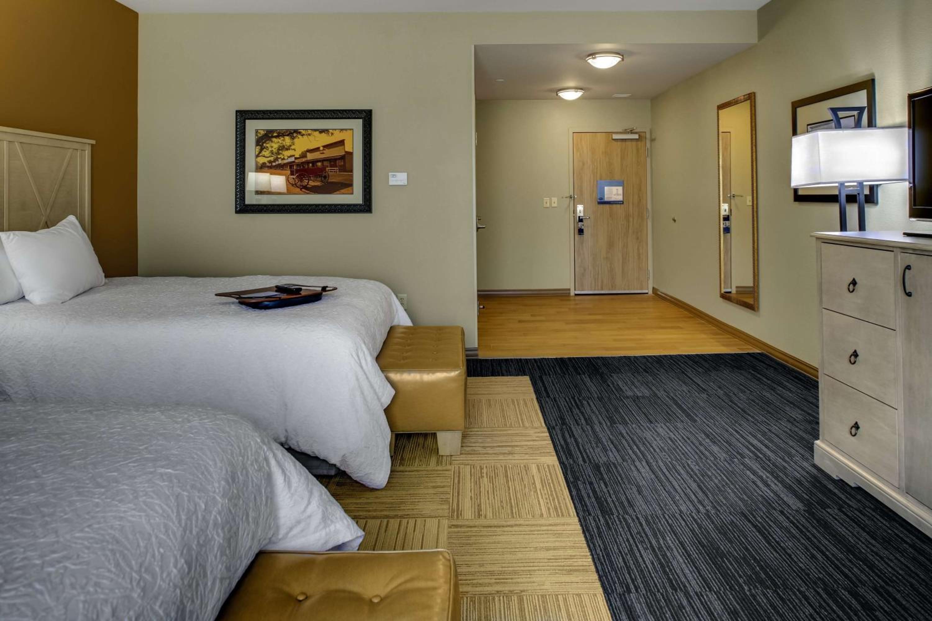 Dodge City Vacations - Hampton Inn  Suites Dodge City - Property Image 23