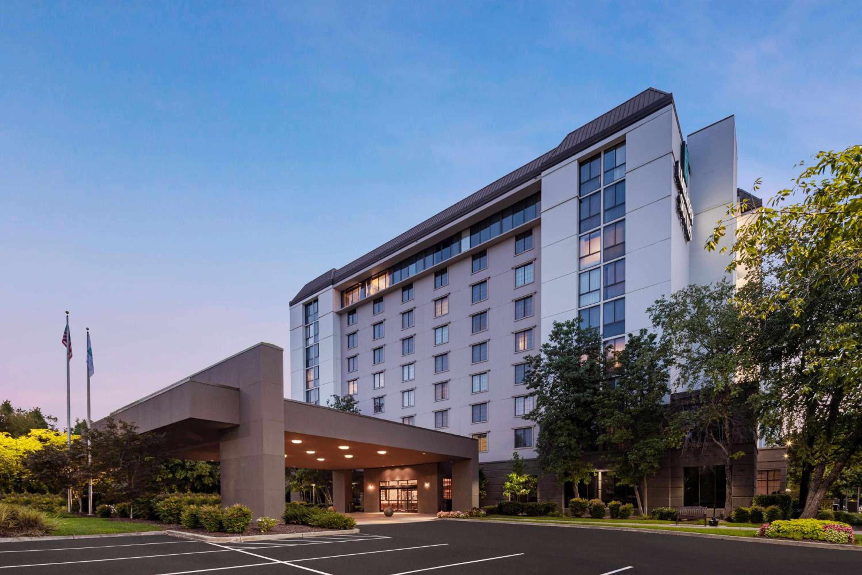 Embassy Suites by Hilton Nashville Airport - Property Image 4