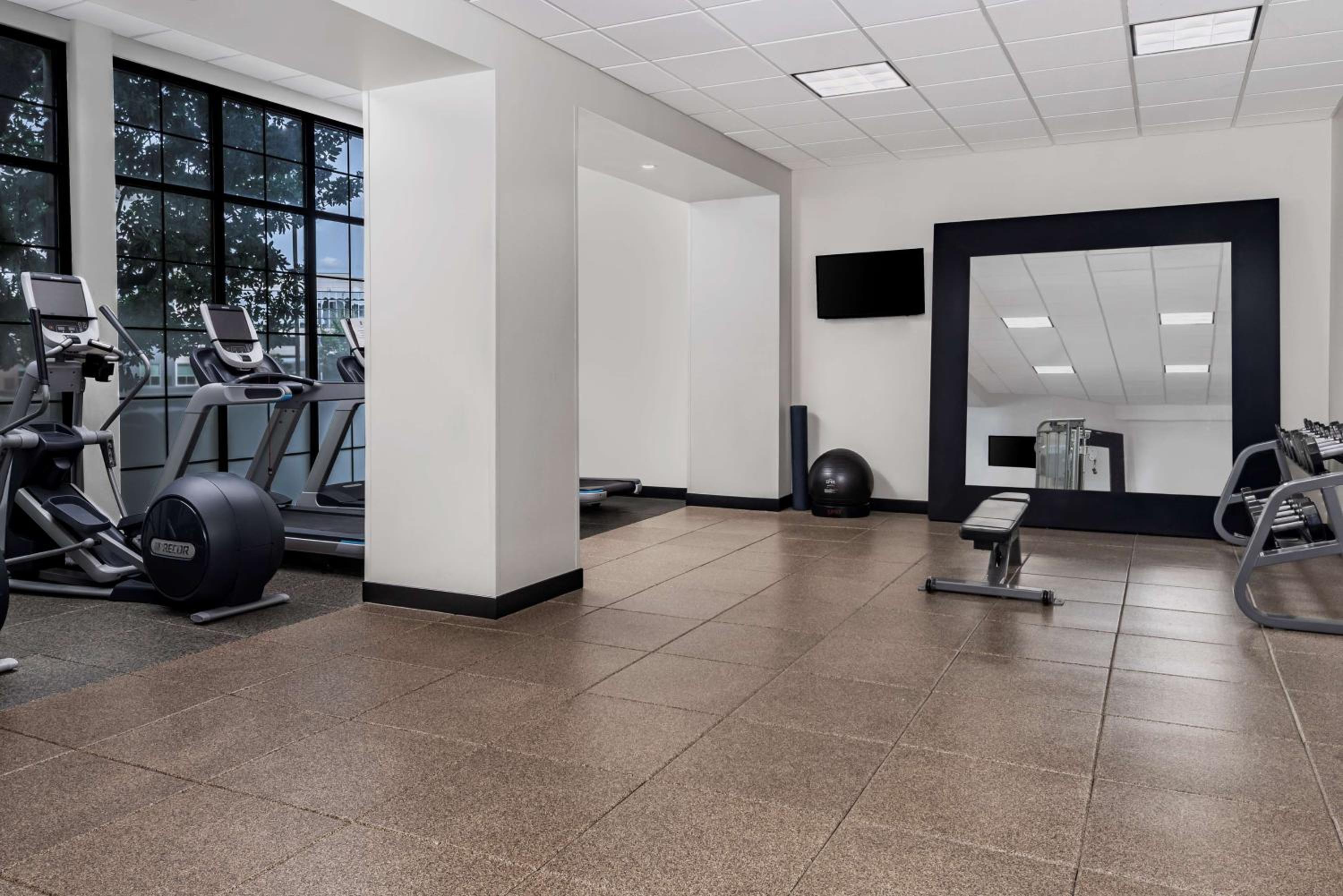 Embassy Suites by Hilton Nashville Airport - Property Image 45
