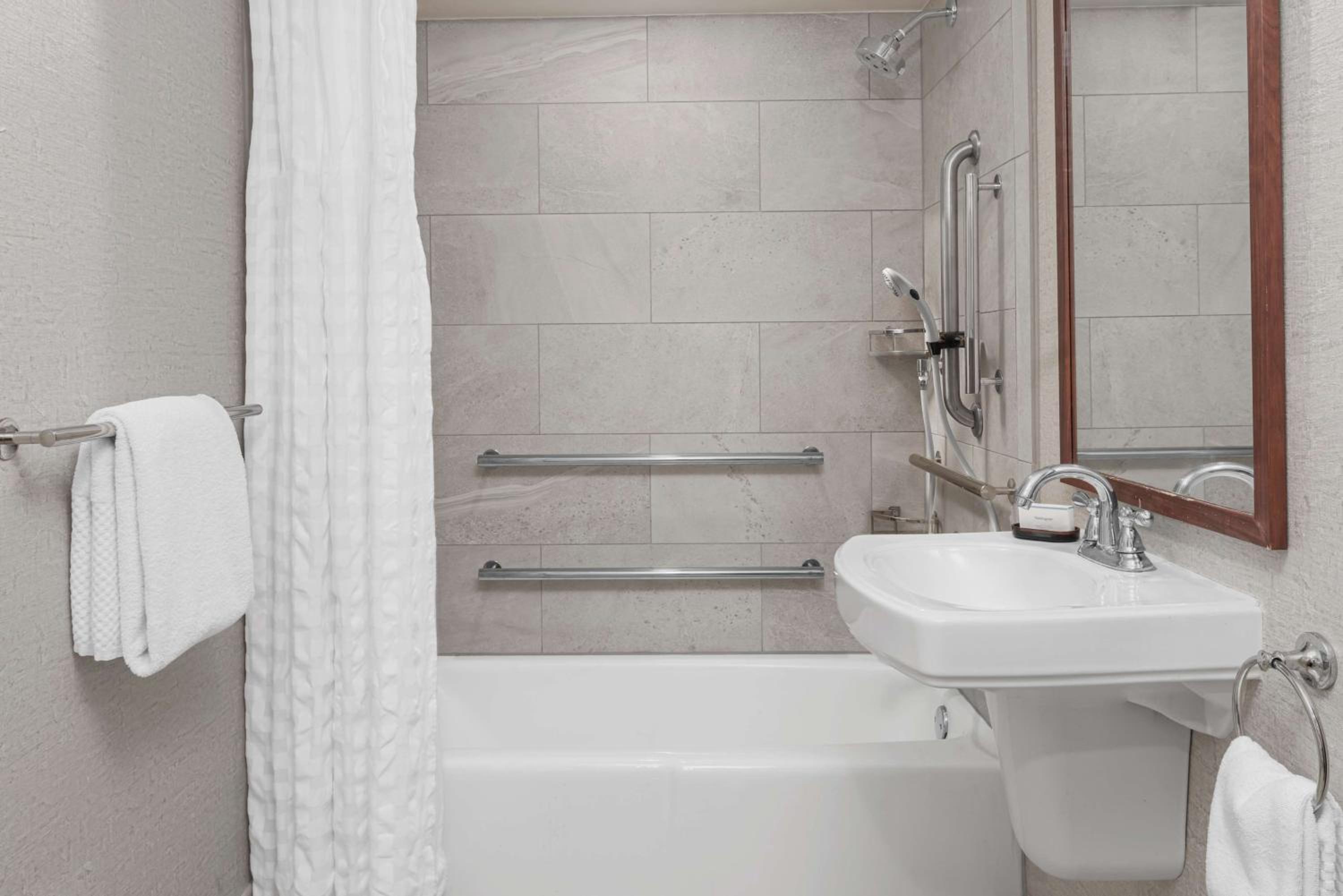 Embassy Suites by Hilton Nashville Airport - Property Image 51