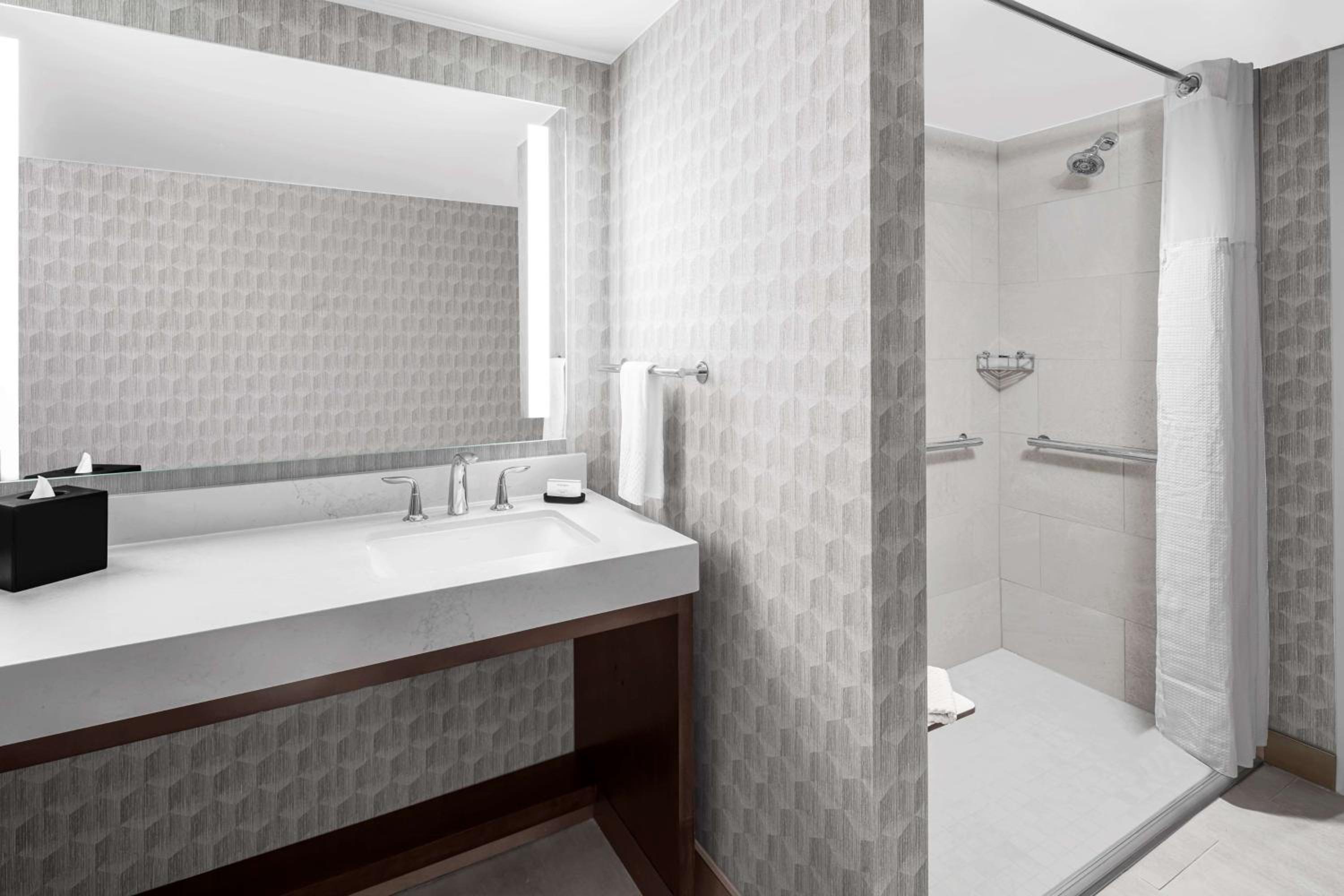 Embassy Suites by Hilton Nashville Airport - Property Image 53
