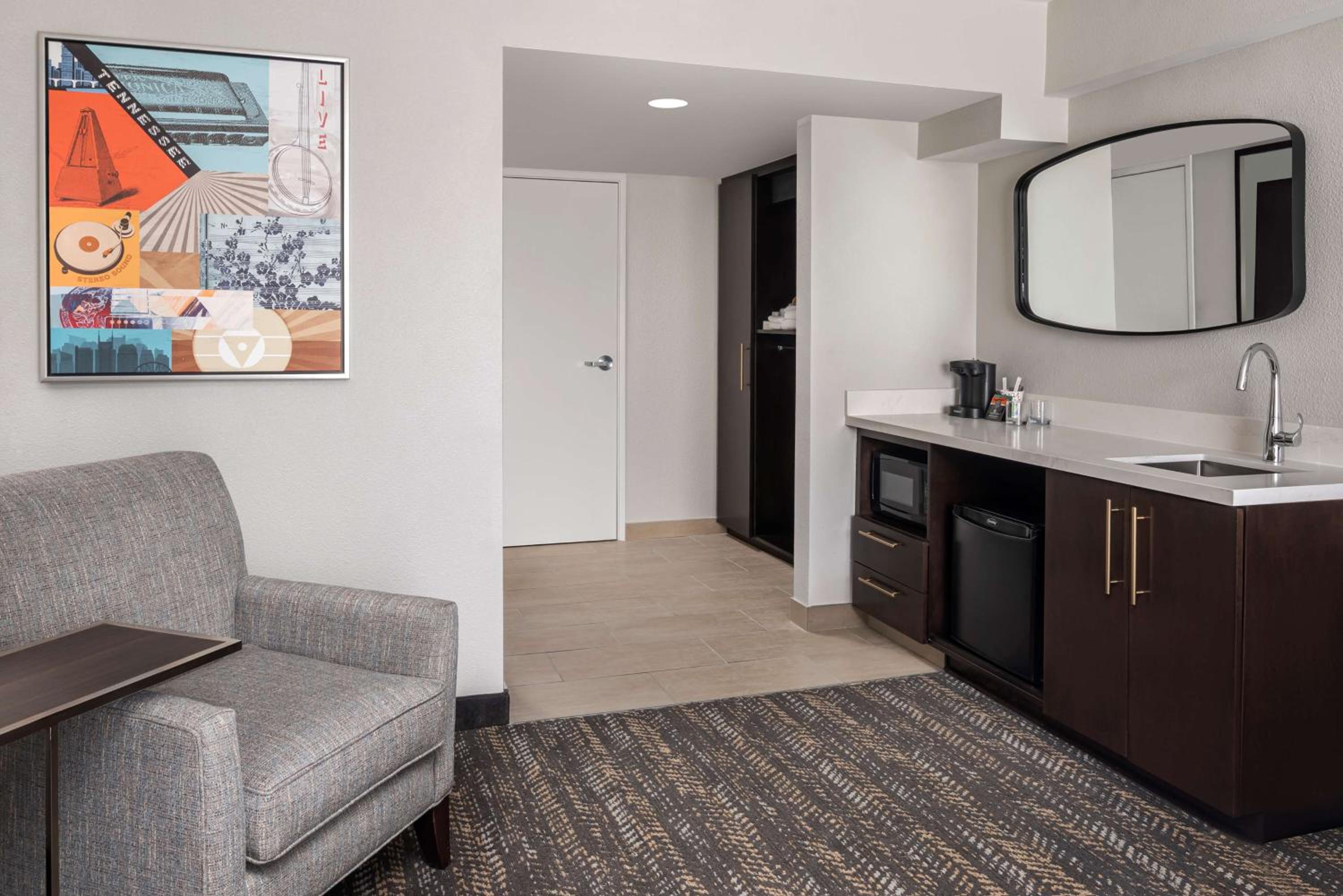 Embassy Suites by Hilton Nashville Airport - Property Image 54