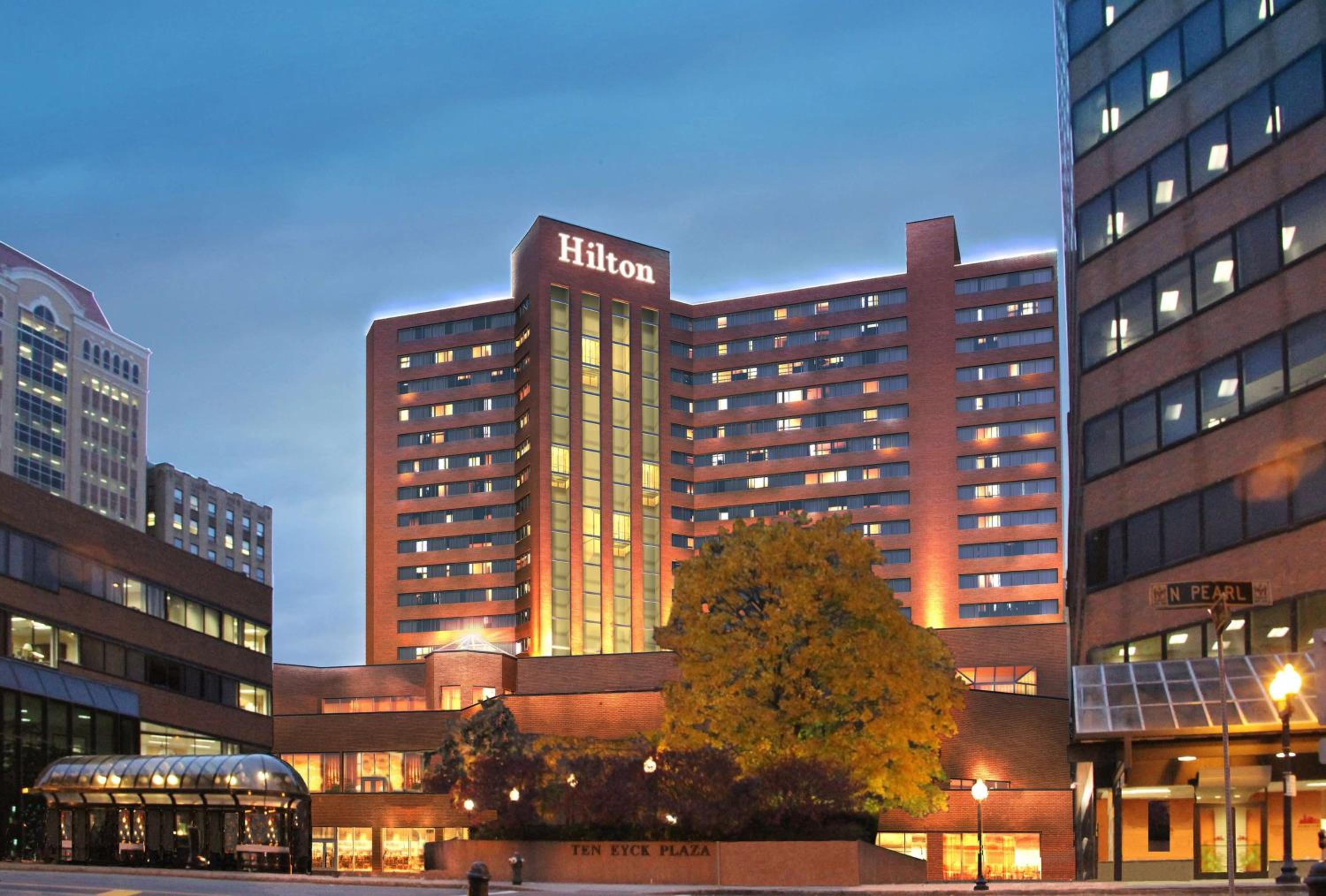 Hotel Hilton Albany - Image 1