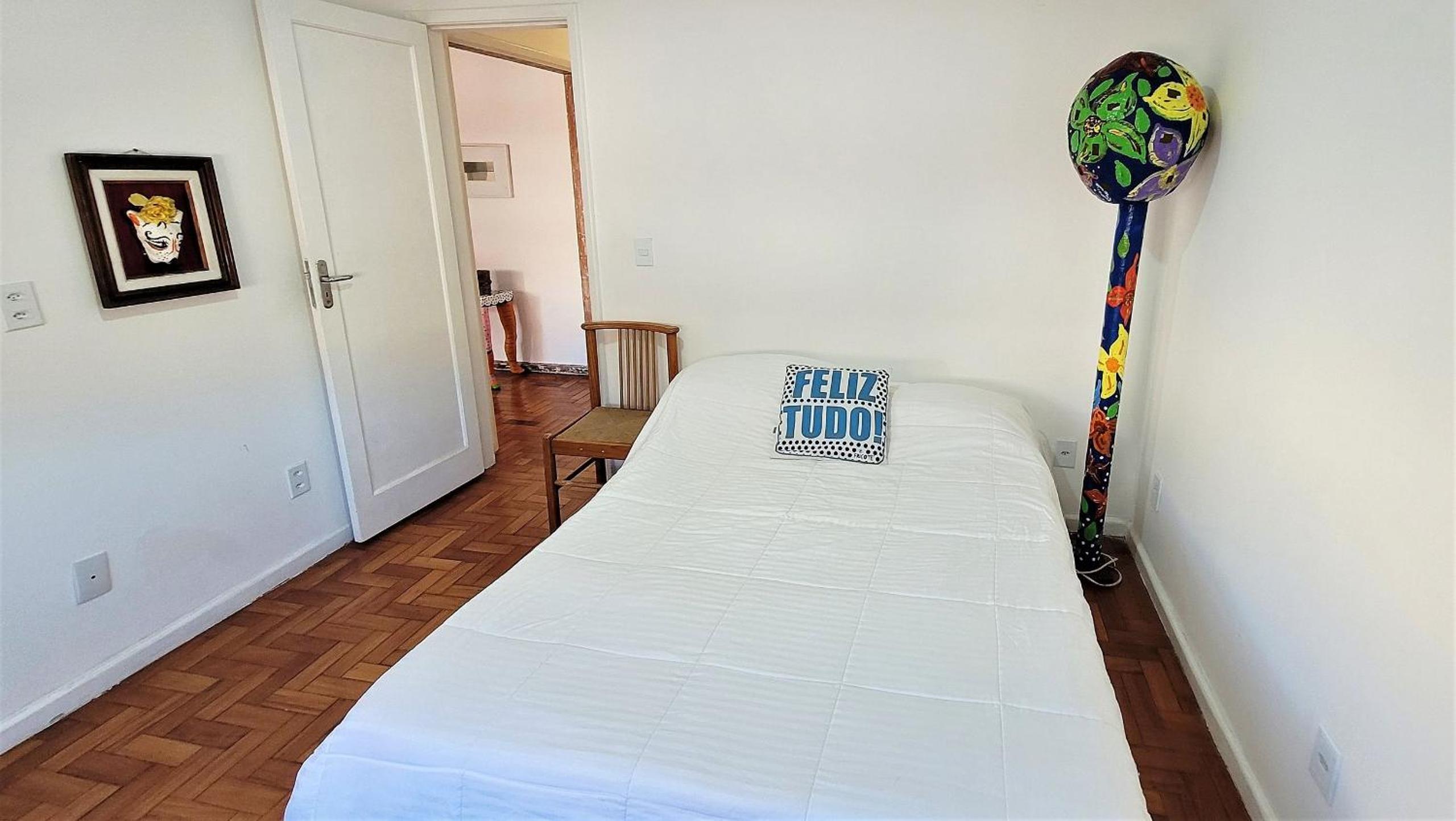 Apartamento 1 quadra da praia C124