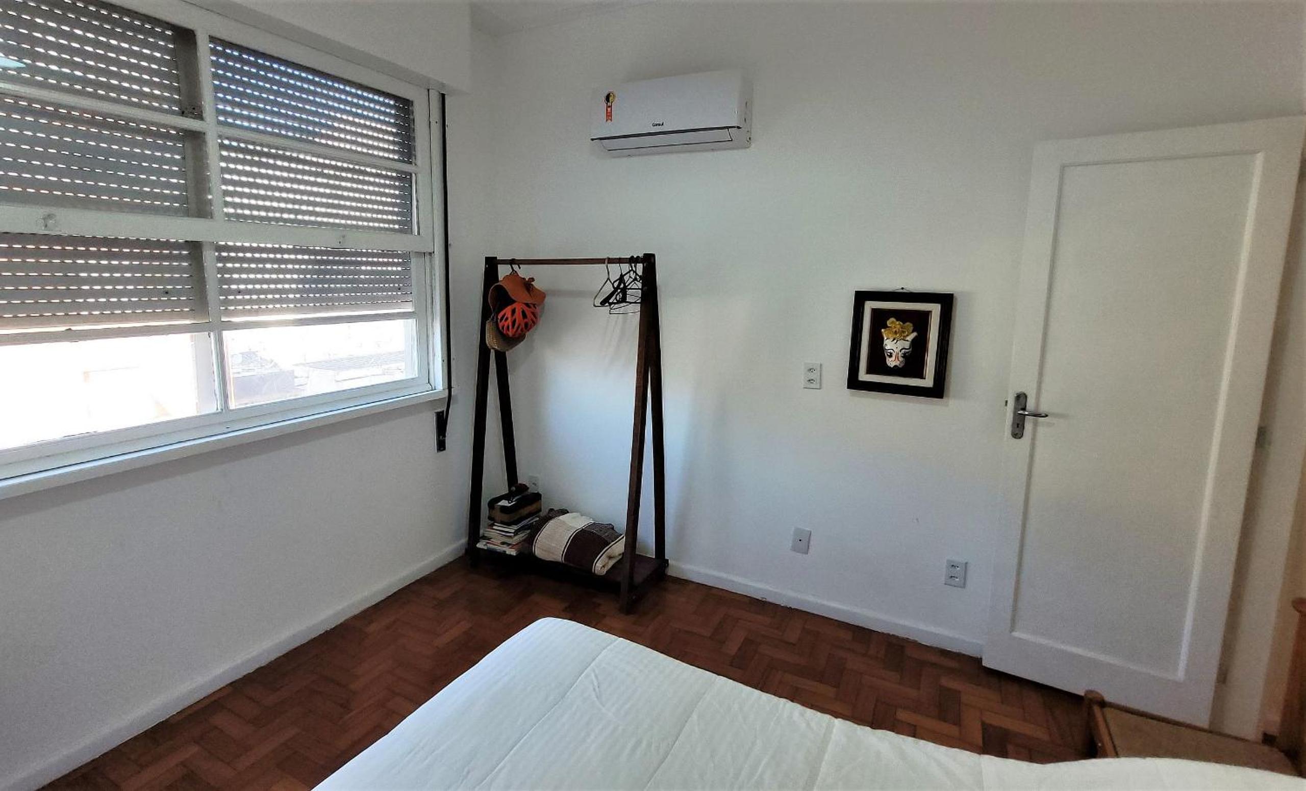 Apartamento 1 quadra da praia C124