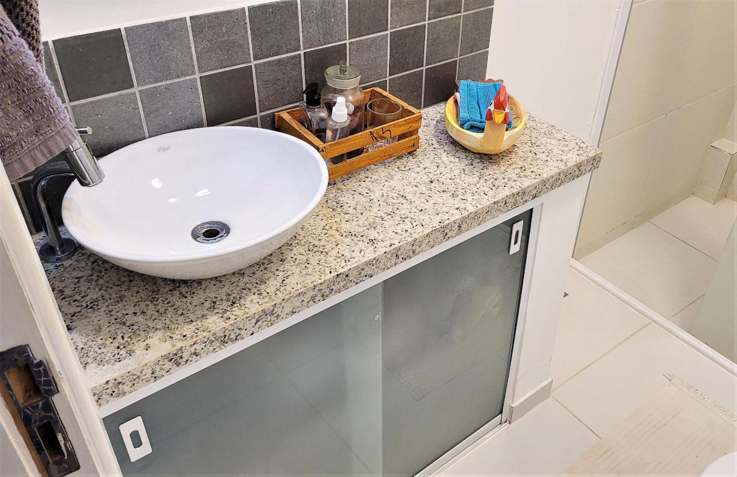 Apartamento 1 quadra da praia C124