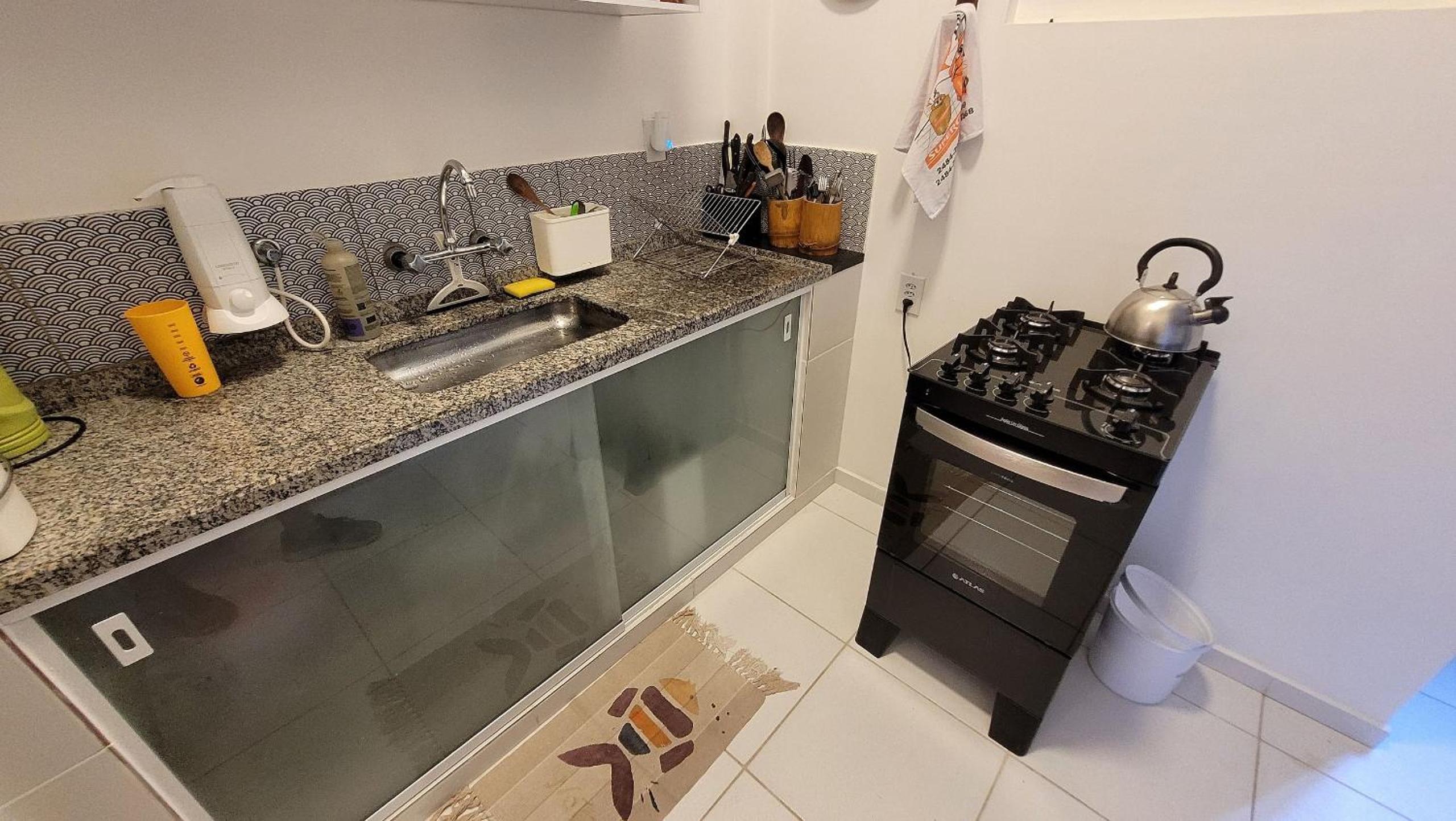Apartamento 1 quadra da praia C124