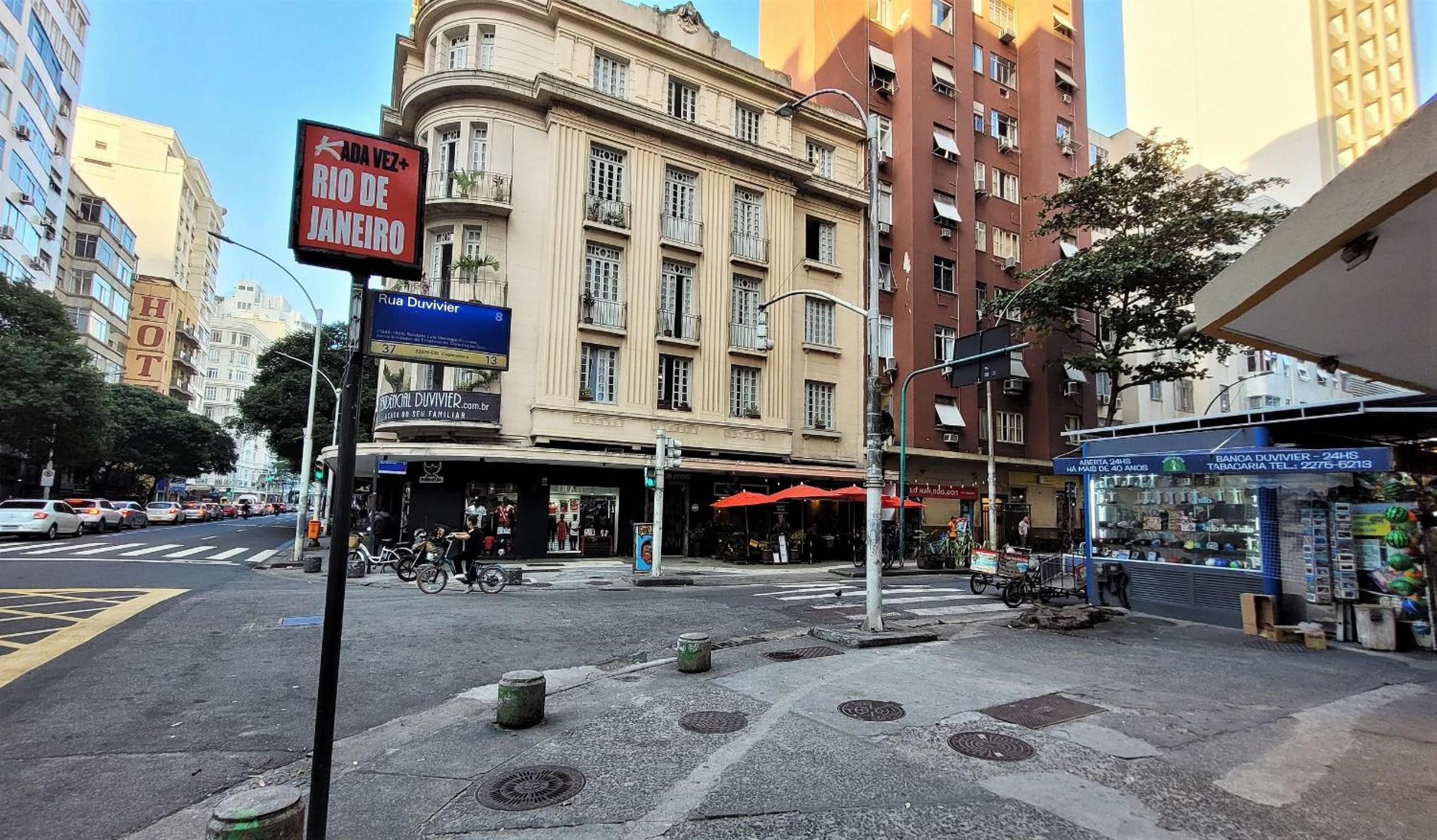 Apartamento 1 quadra da praia C124