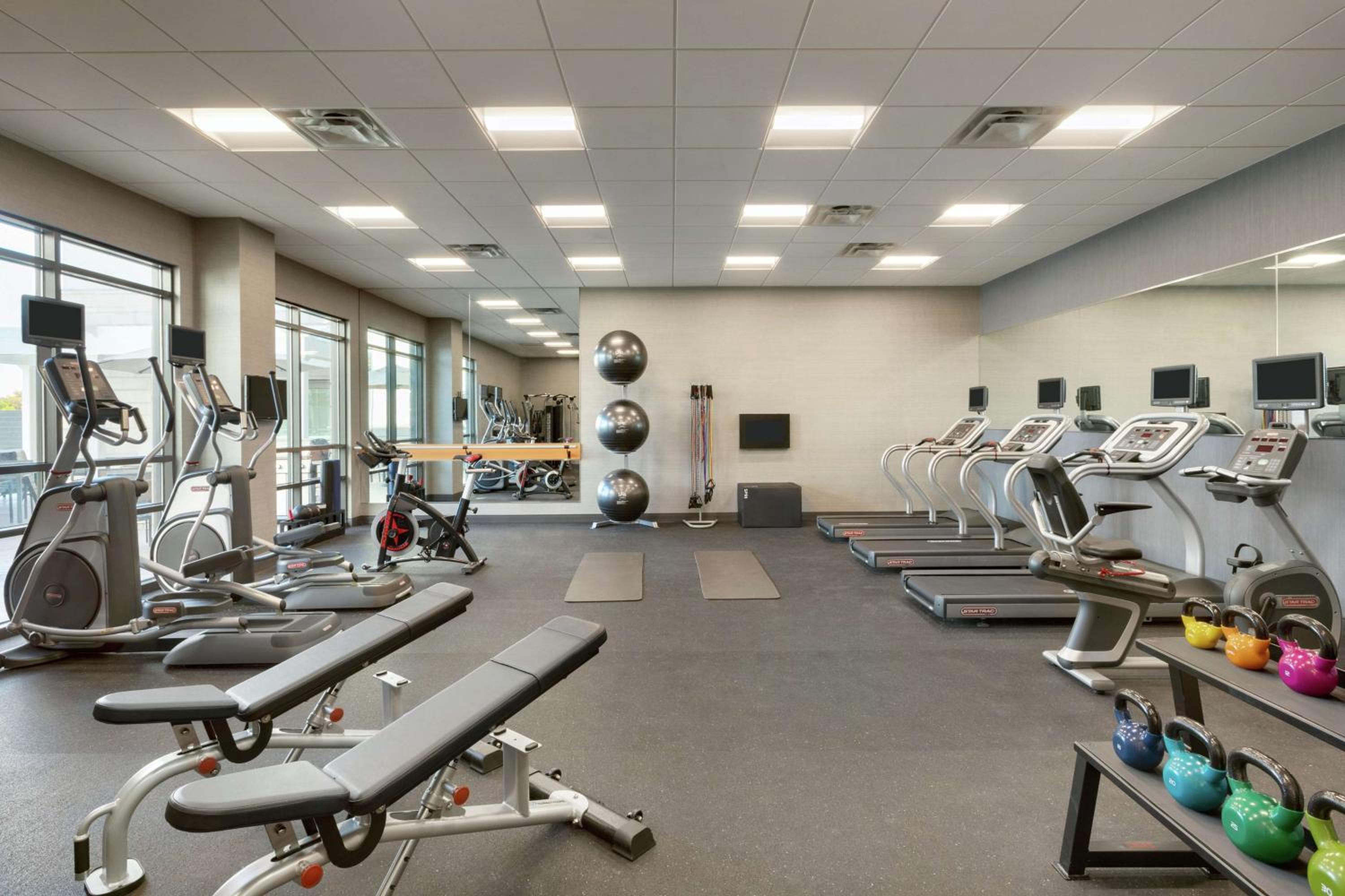 Albany Vacations - Tru by Hilton Albany Crossgates Mall - Property Image 2