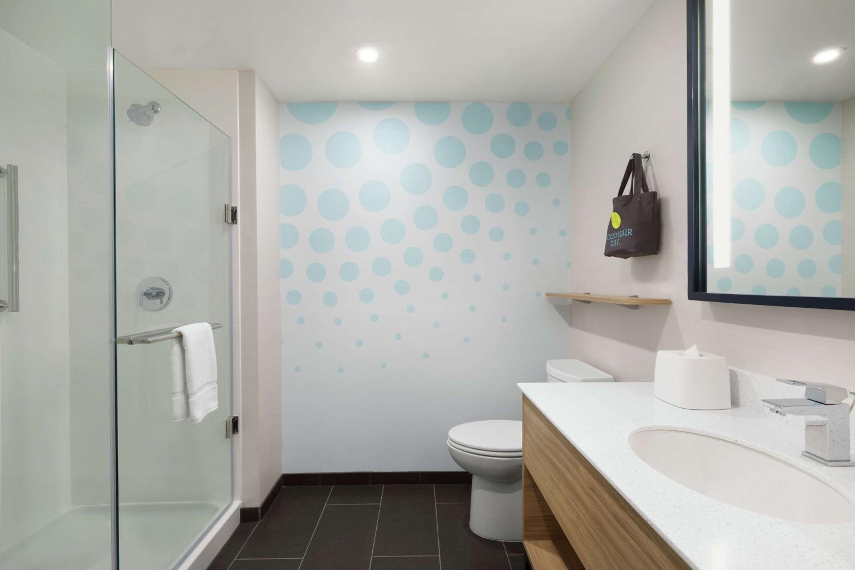 Albany Vacations - Tru by Hilton Albany Crossgates Mall - Property Image 4