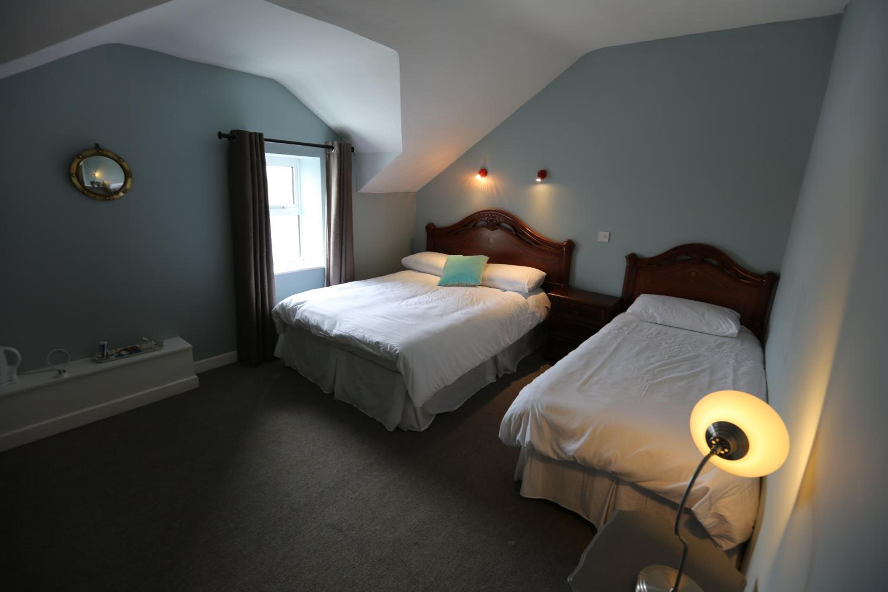Rolling Wave Guesthouse