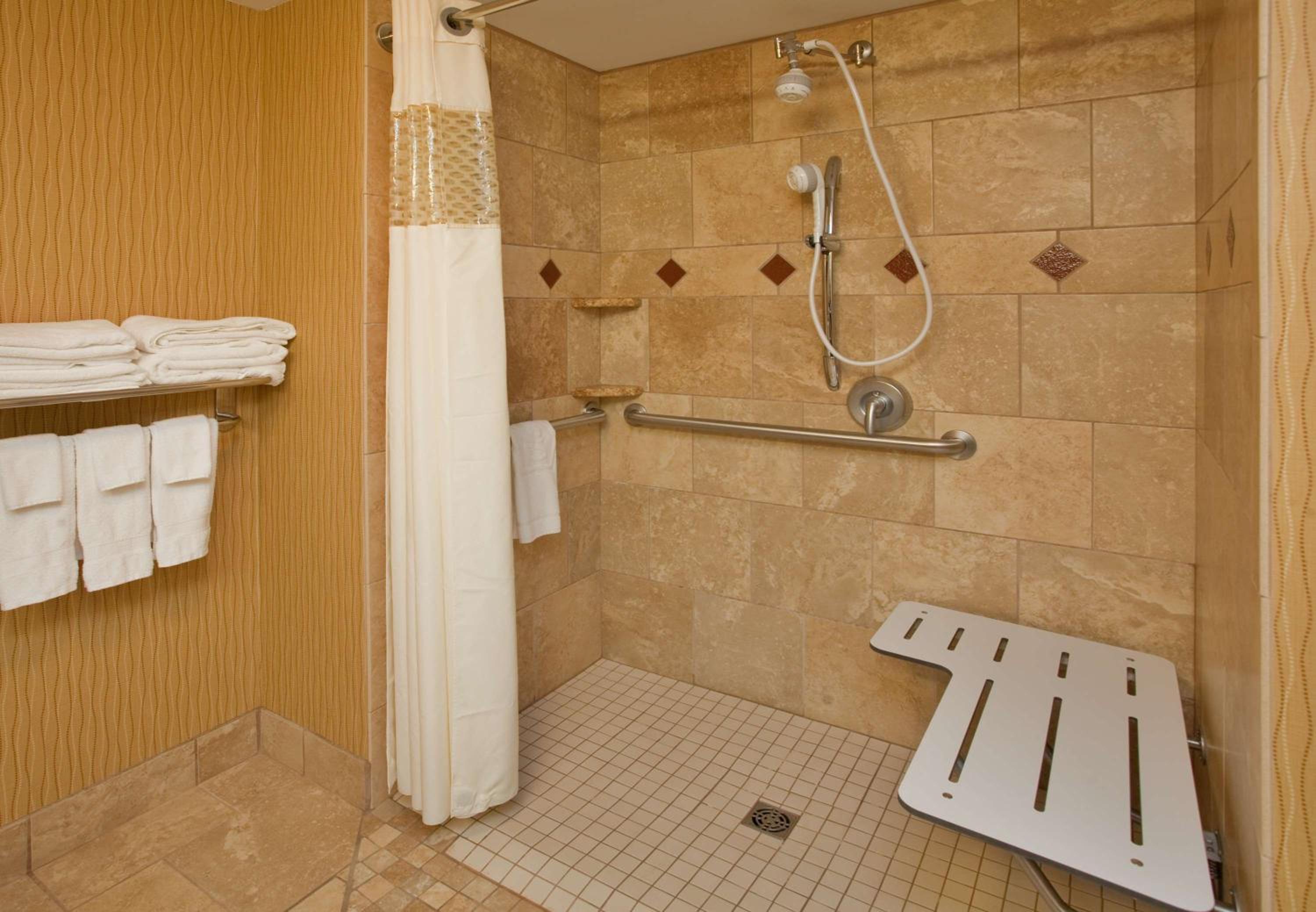Watertown Vacations - Hampton Inn  Suites Watertown - Property Image 2