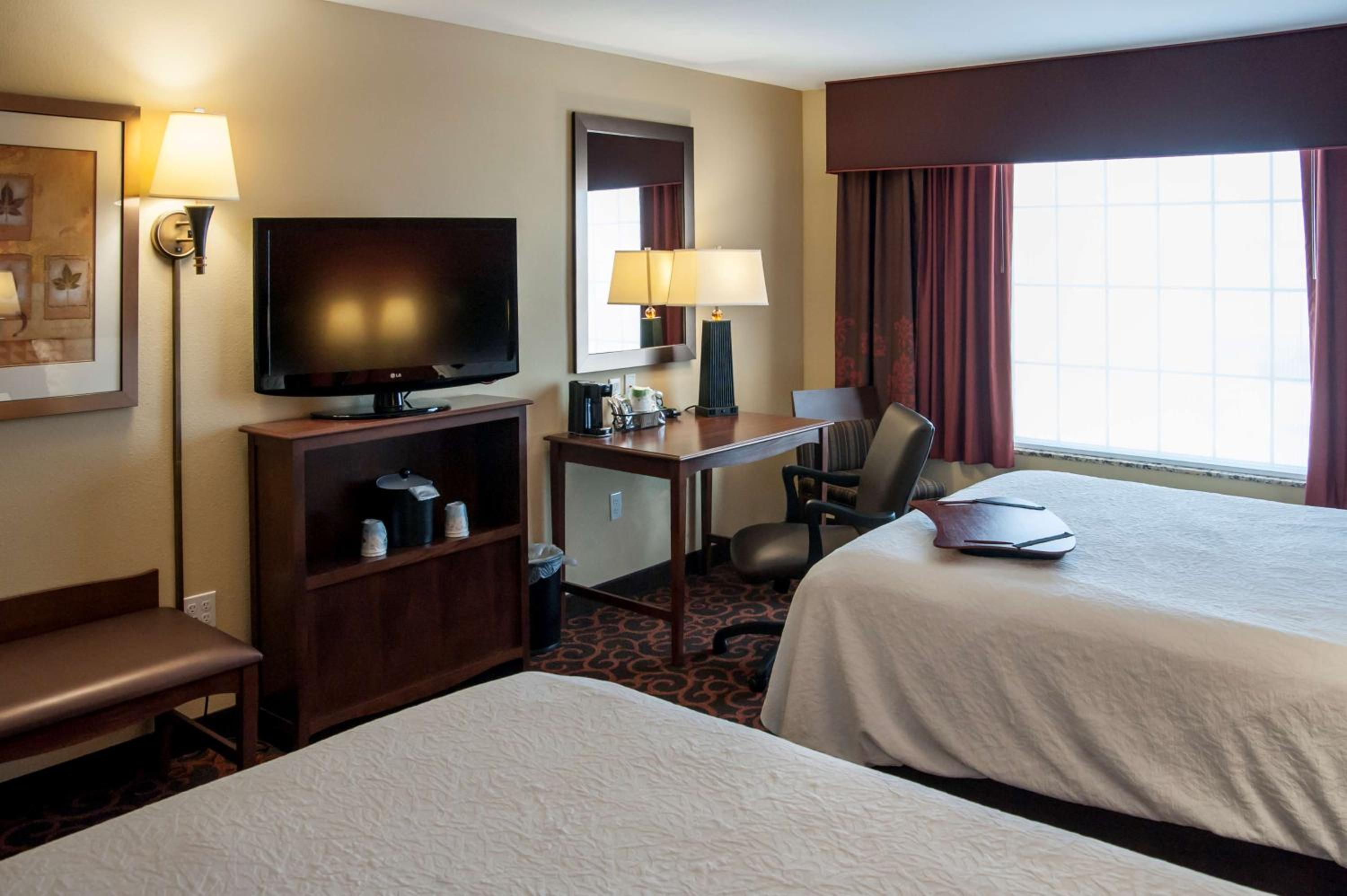 Watertown Vacations - Hampton Inn  Suites Watertown - Property Image 3