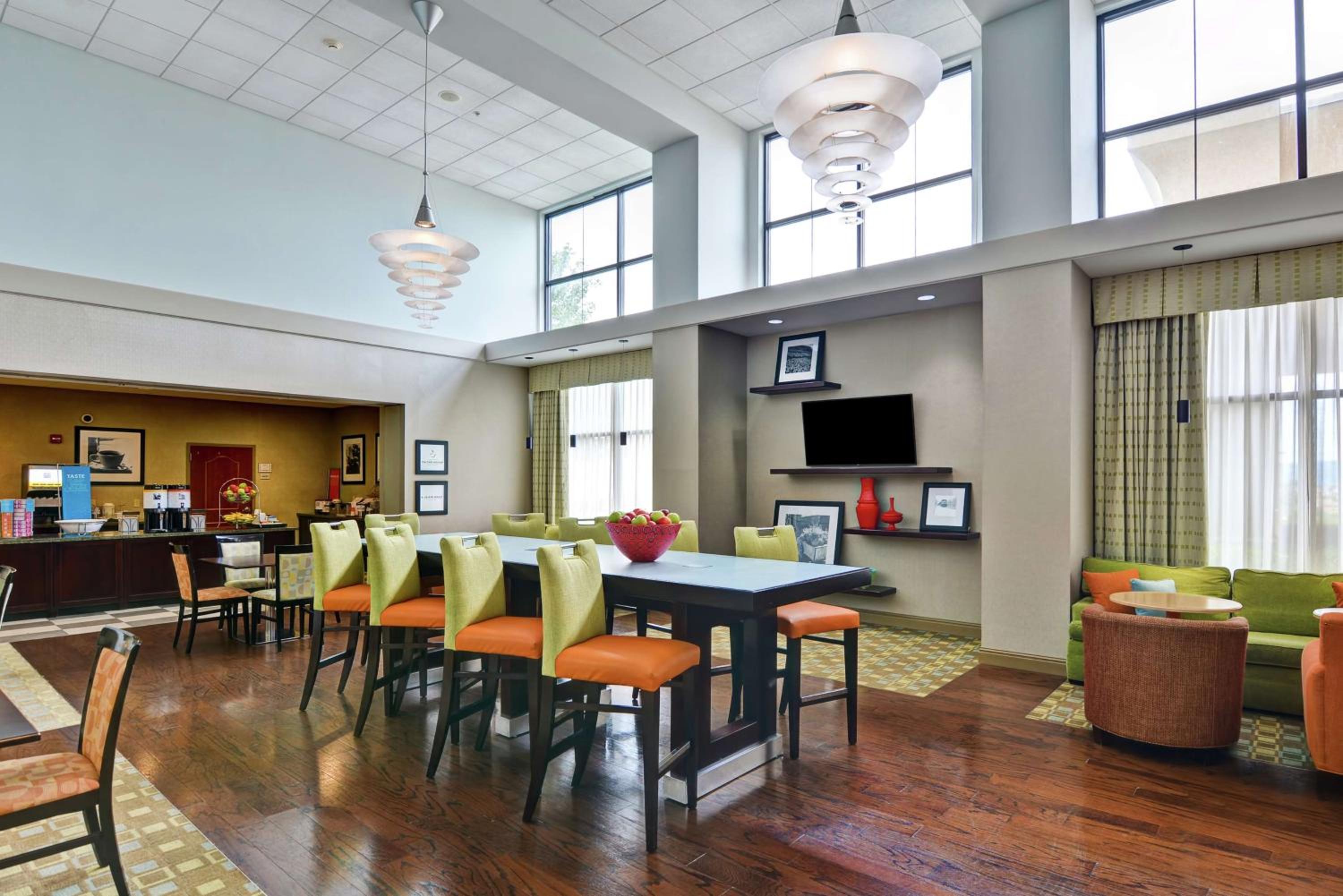 Scranton Vacations - Hampton Inn  Suites Wilkes-Barre - Property Image 3