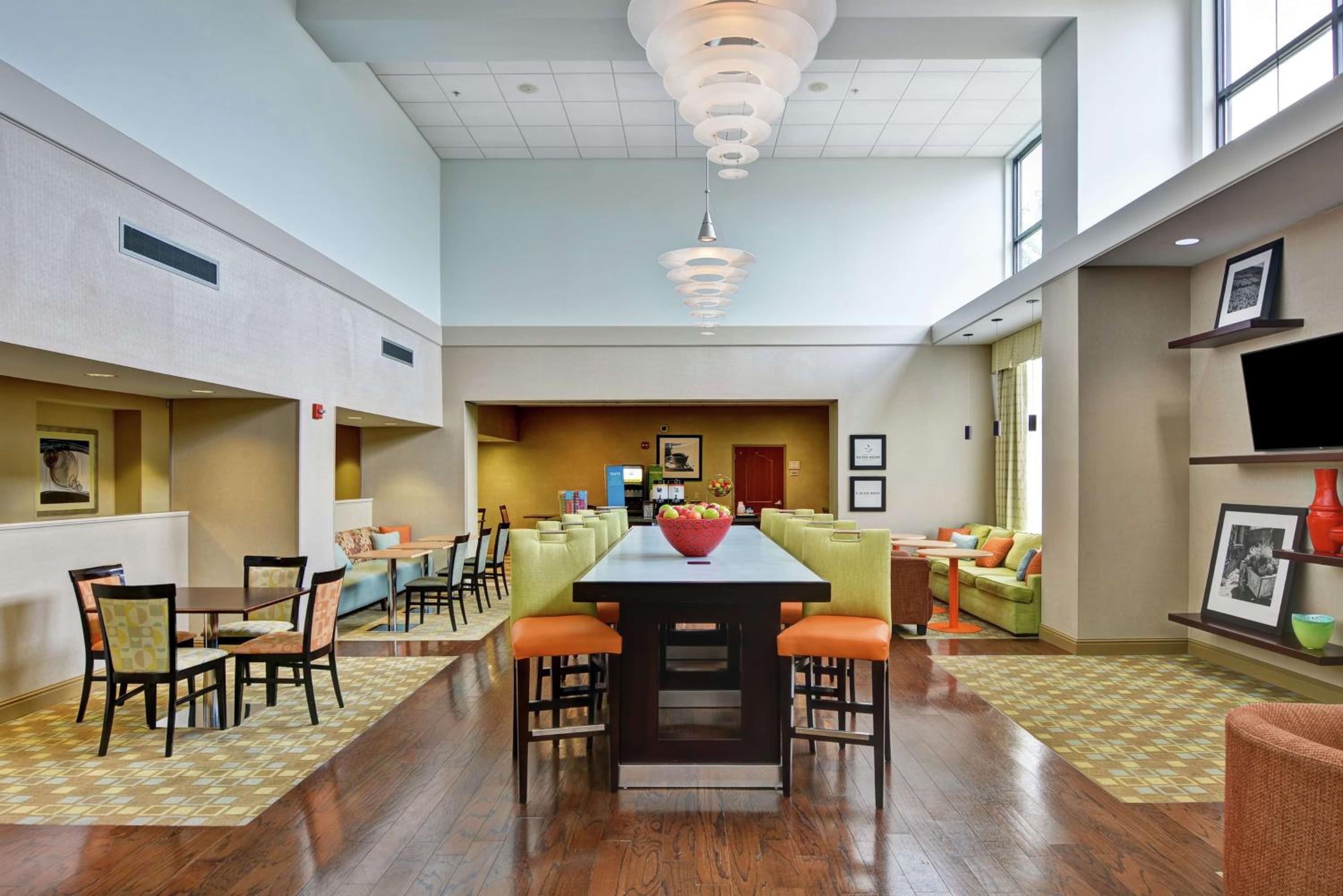 Scranton Vacations - Hampton Inn  Suites Wilkes-Barre - Property Image 5