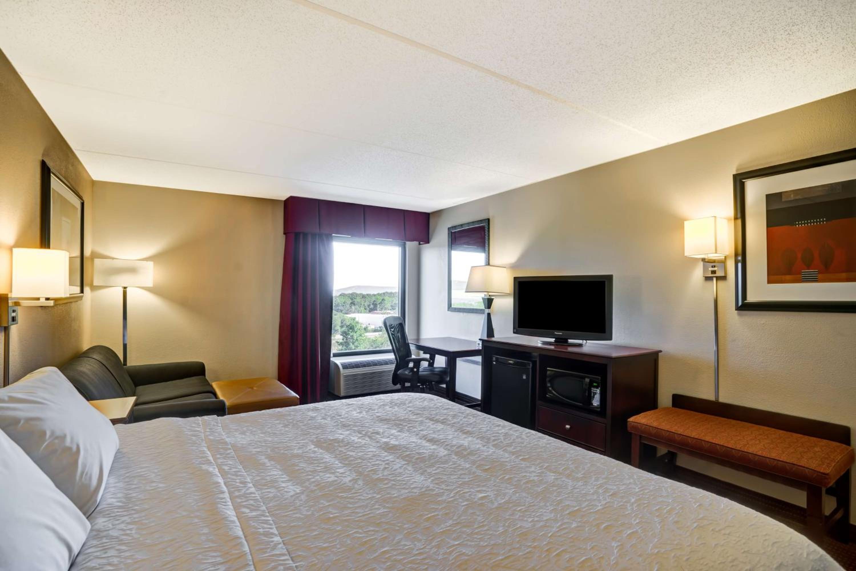 Scranton Vacations - Hampton Inn Scranton at Montage Mountain - Property Image 32