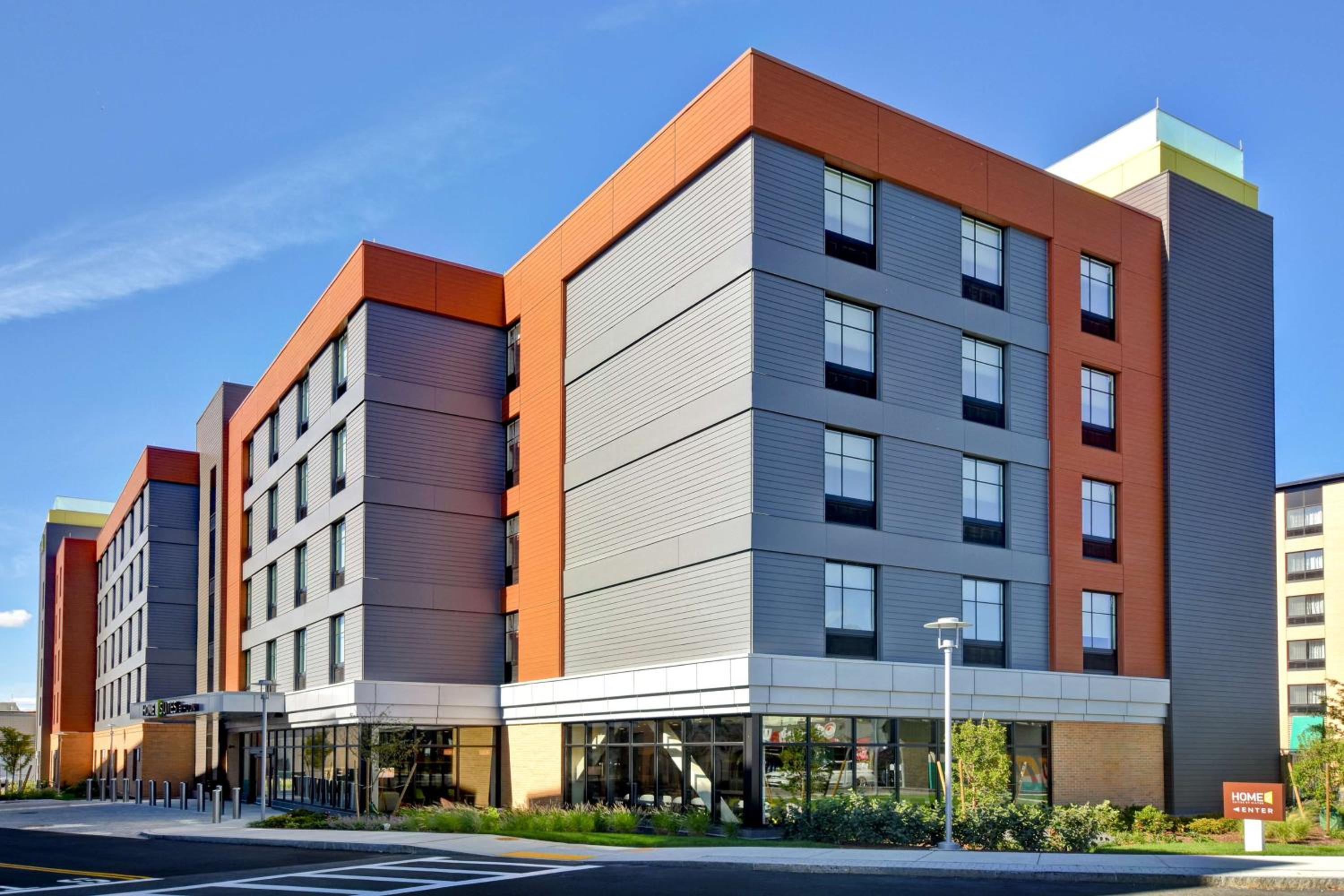 Hotel Home2 Suites By Hilton Boston South Bay - Image 1