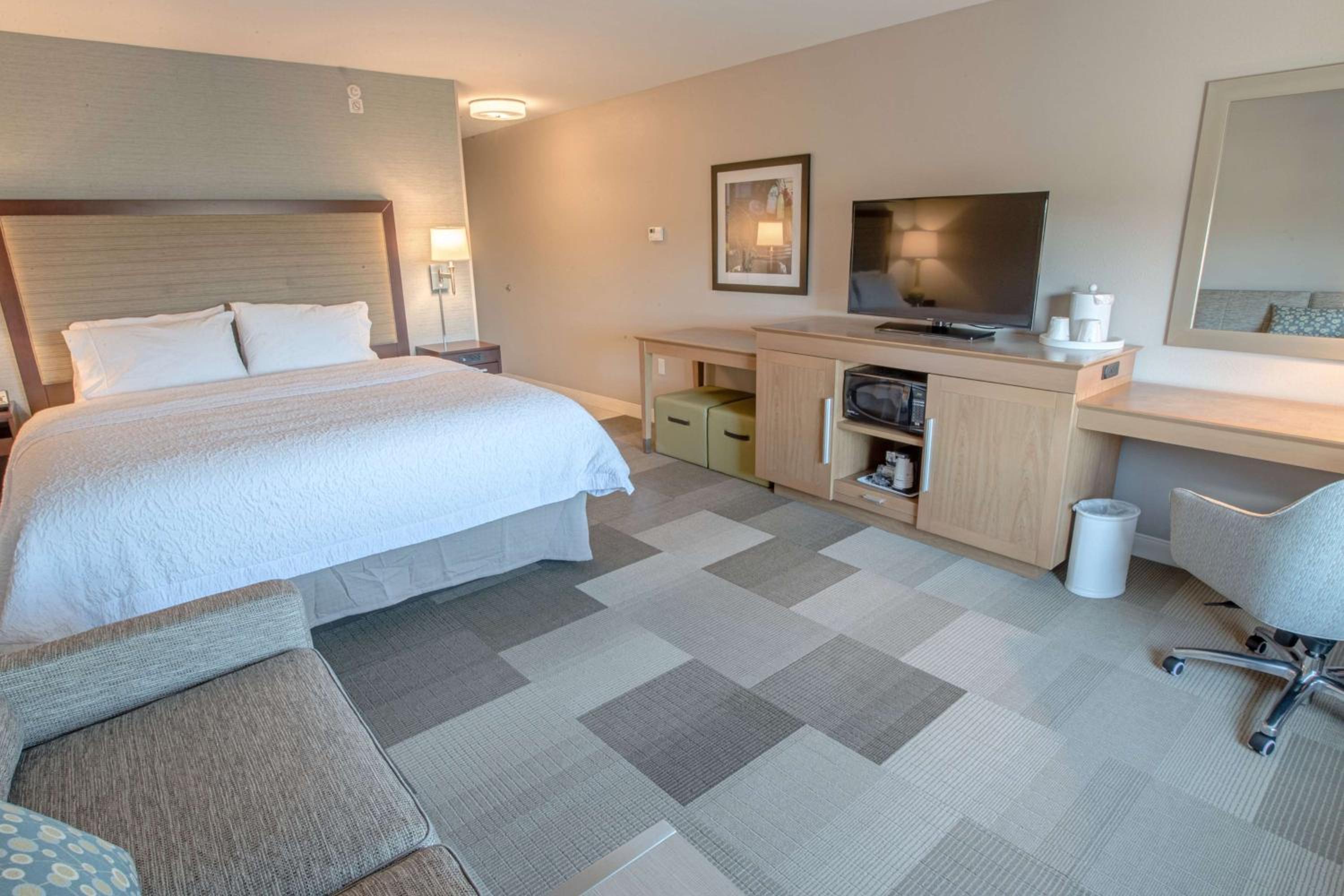 Hampton Inn by Hilton Amesbury, MA - Property Image 11