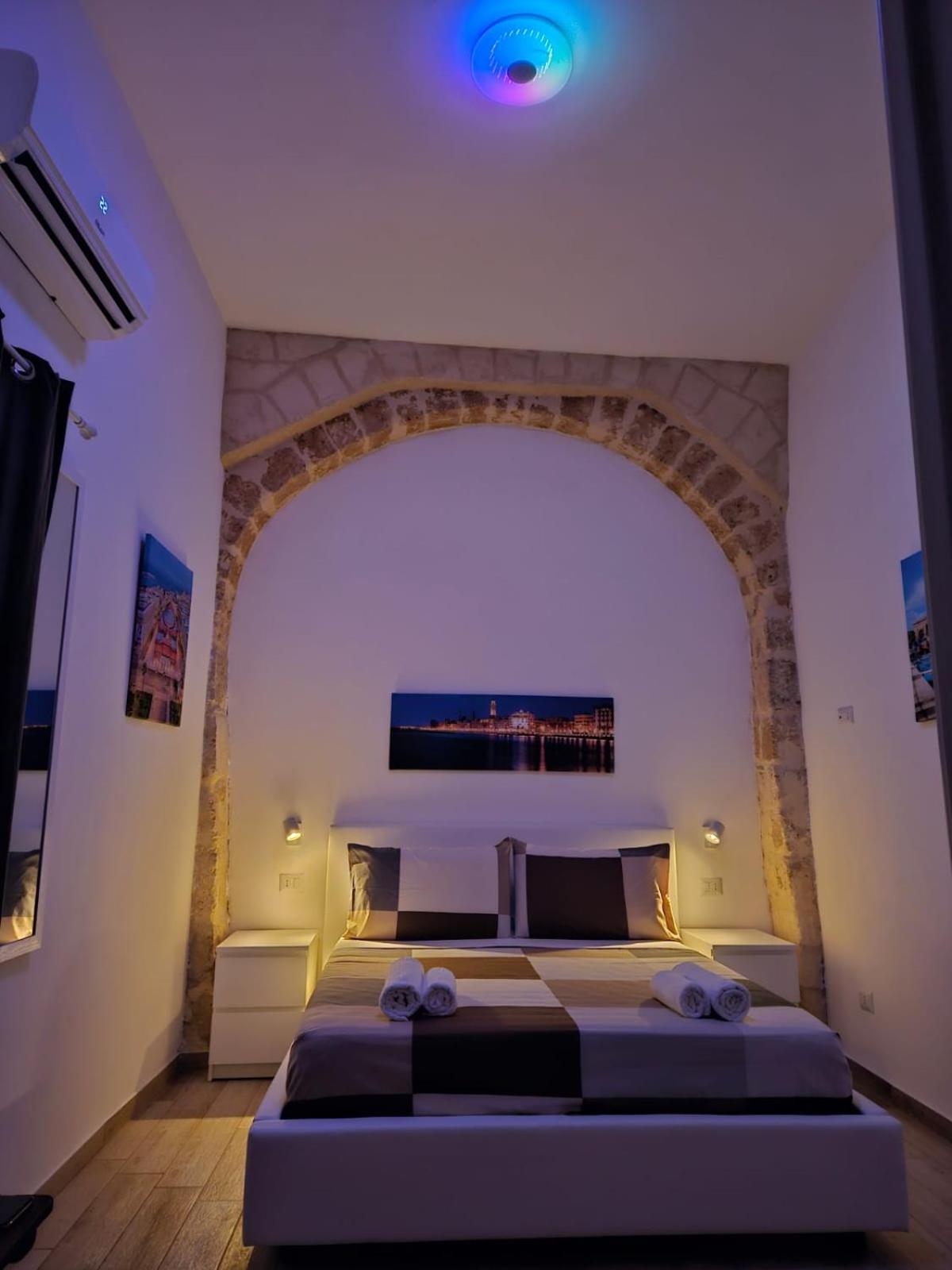 Bari White House en Bari — hotel room