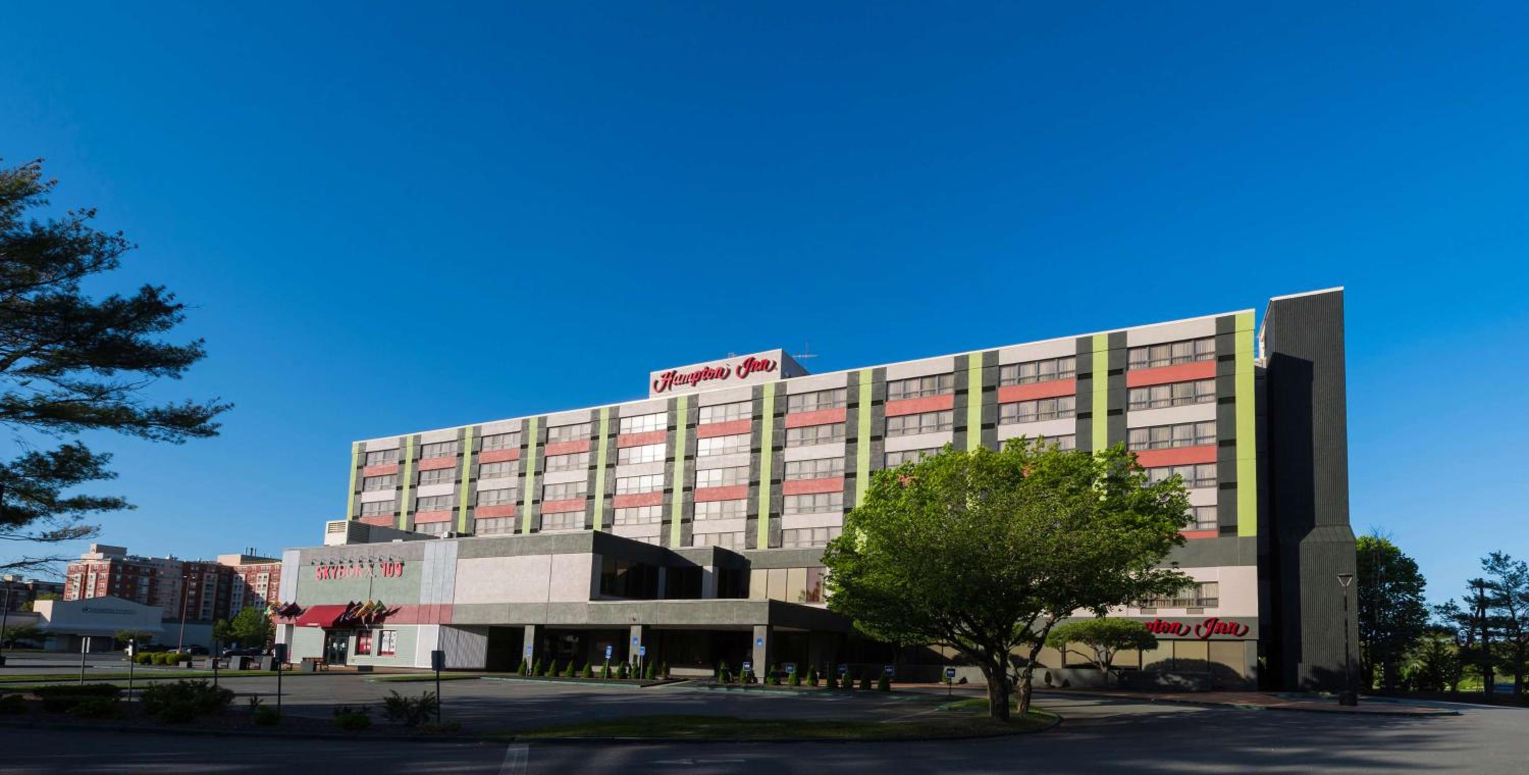 Boston Vacations - Hampton Inn Boston-Natick - Property Image 1