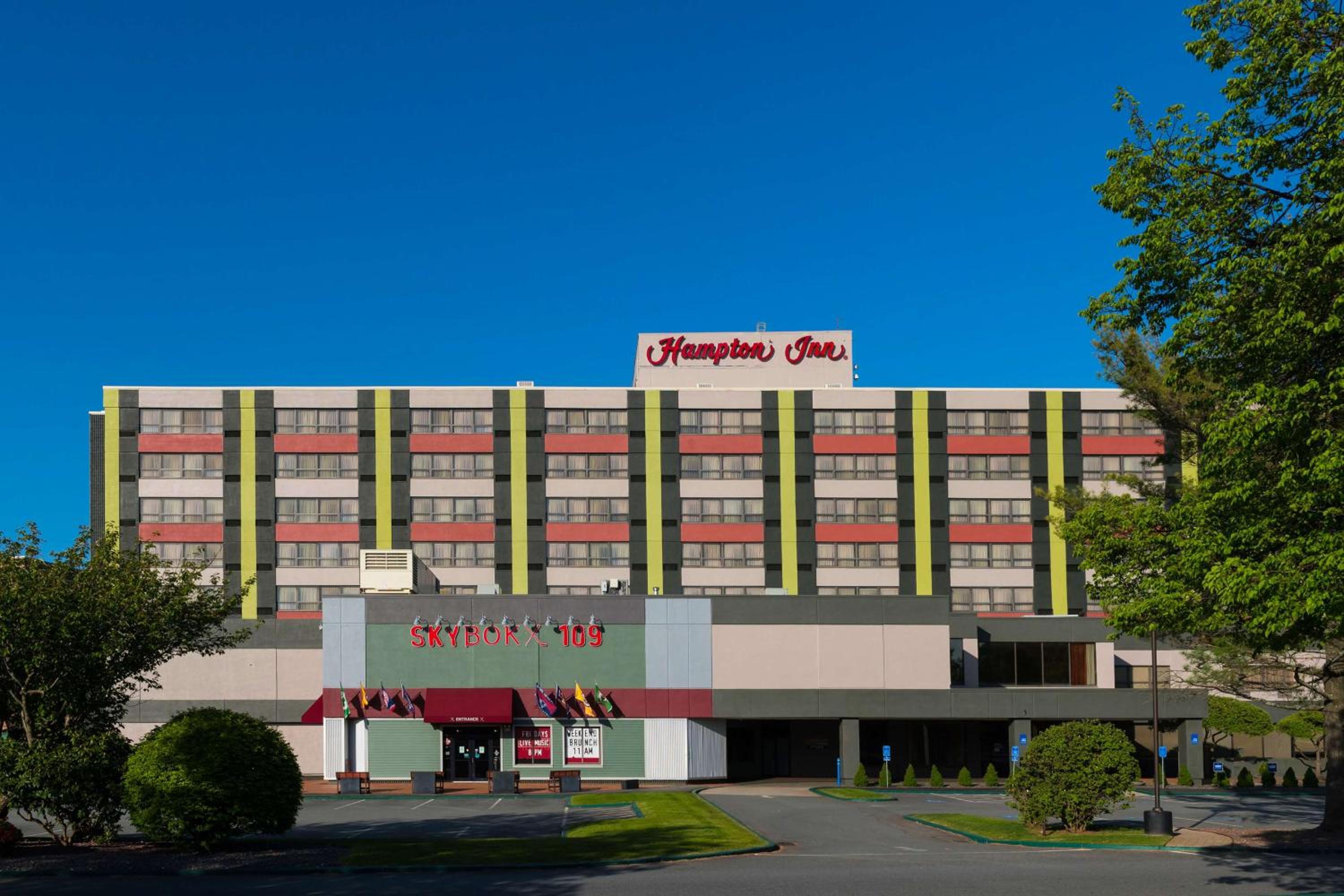 Boston Vacations - Hampton Inn Boston-Natick - Property Image 2
