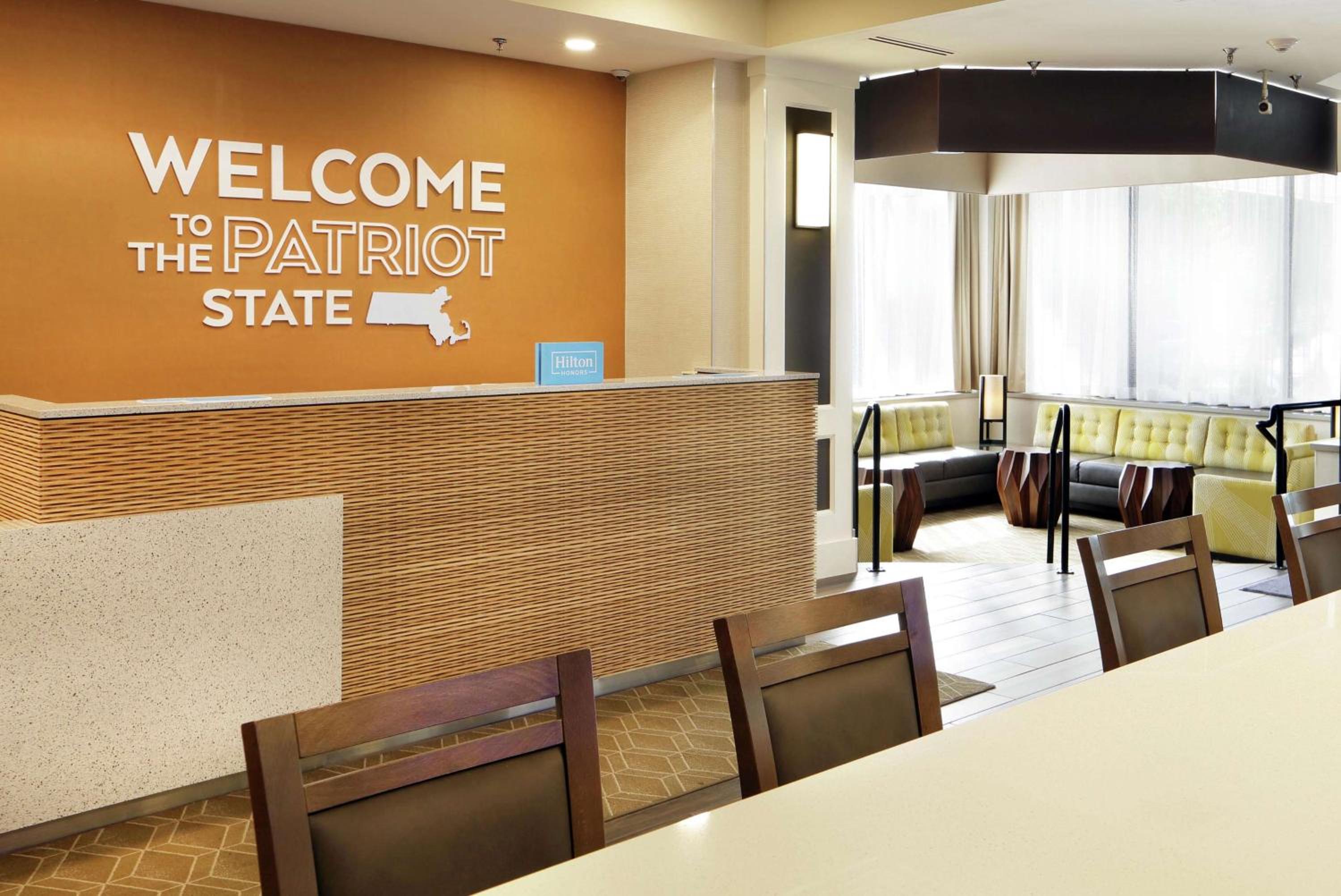 Boston Vacations - Hampton Inn Boston-Natick - Property Image 4
