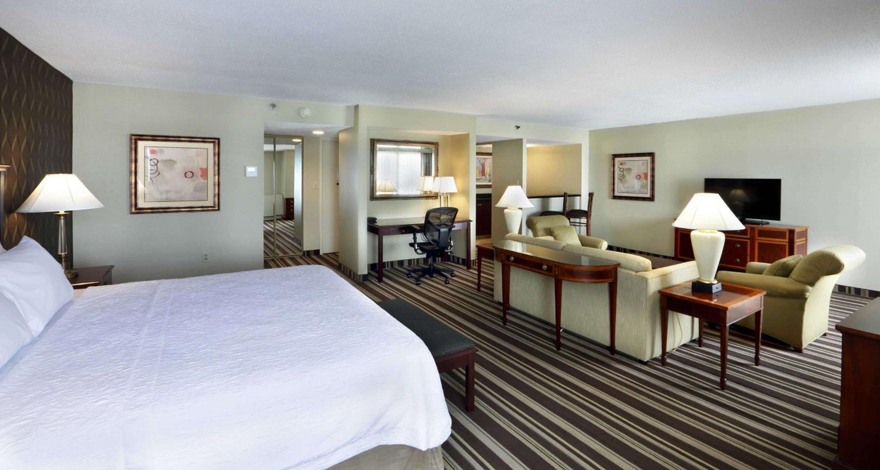 Hampton Inn Boston-Natick - Property Image 1