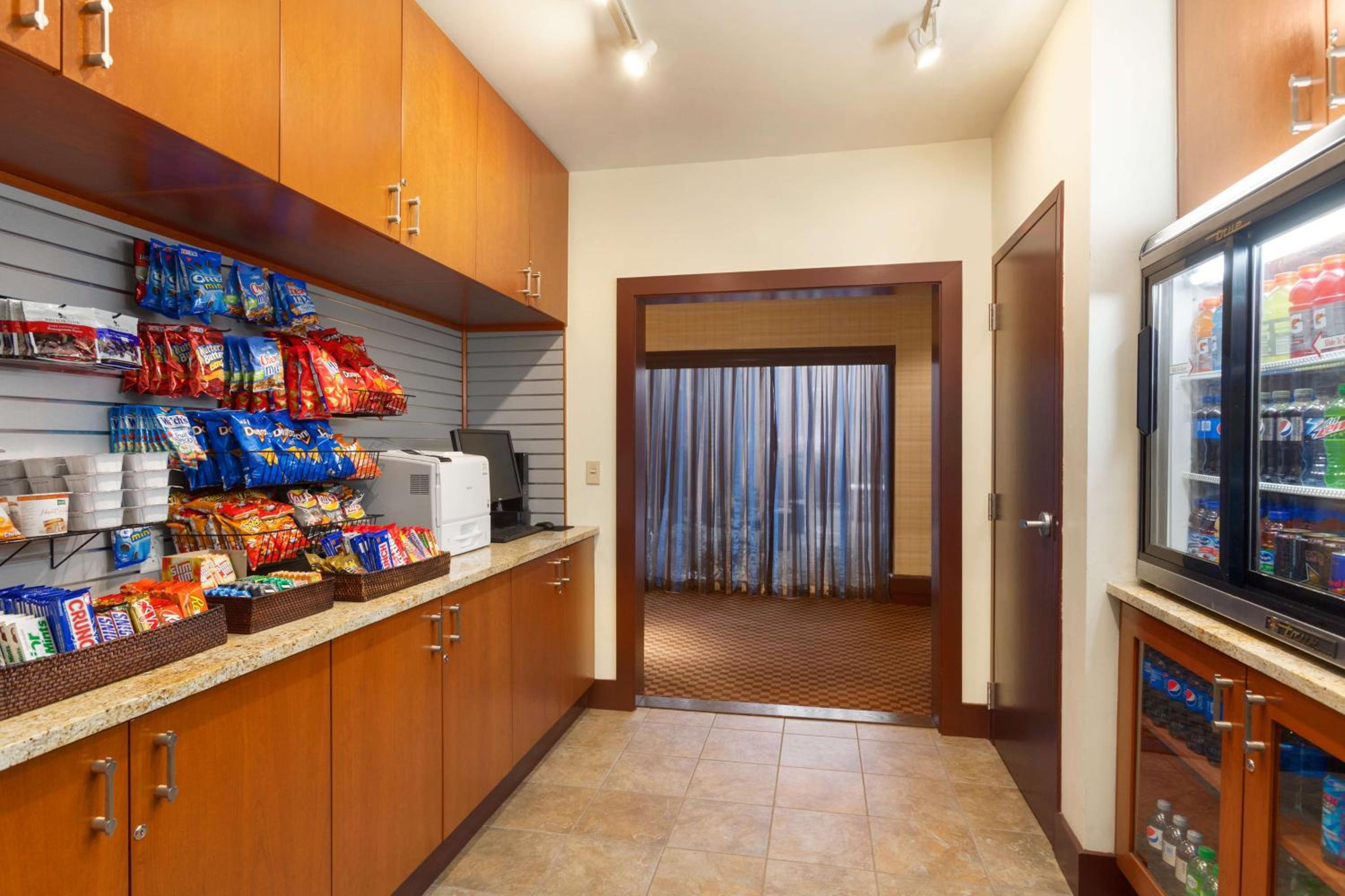 DoubleTree by Hilton Boston-Andover - Property Image 12