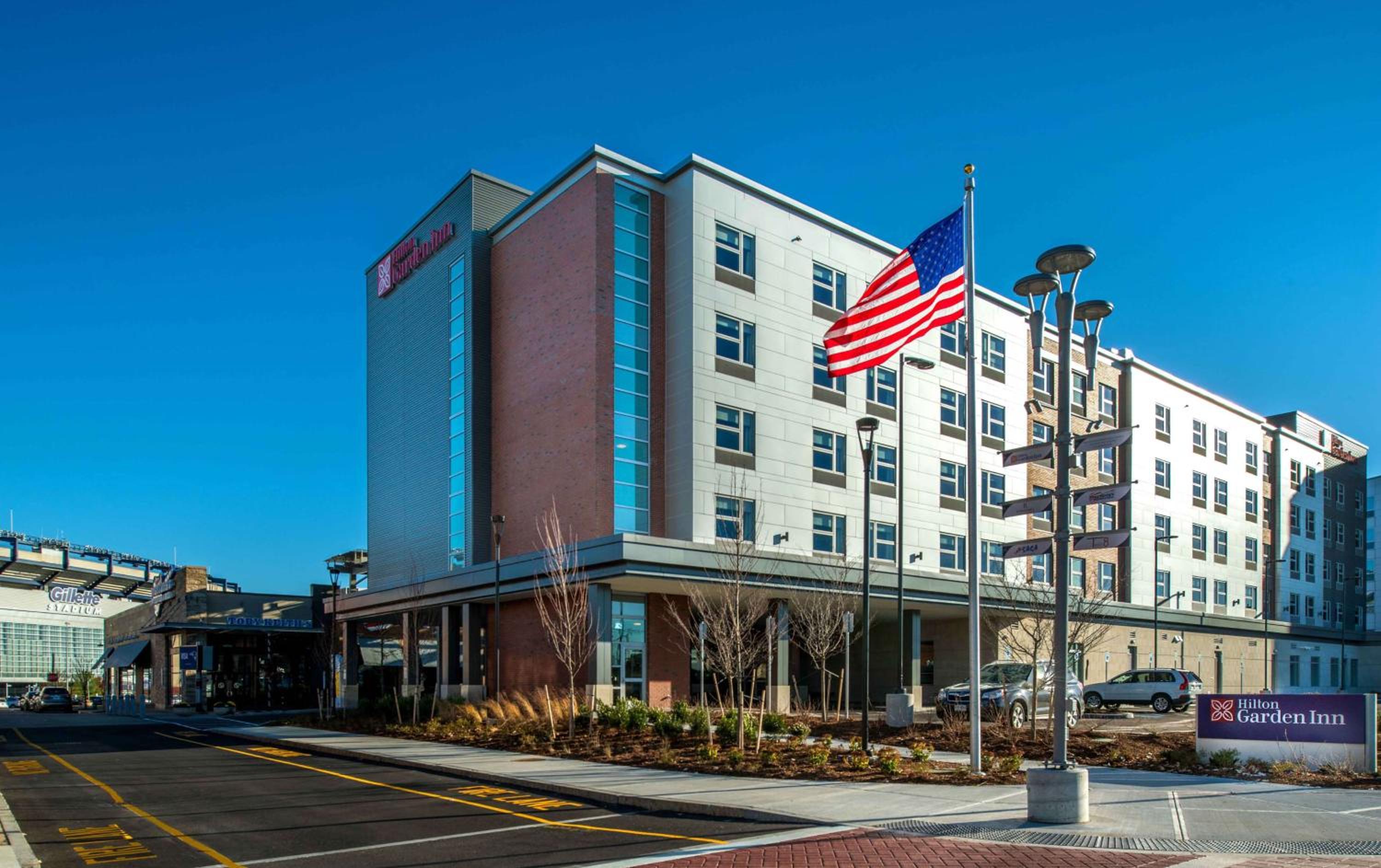 Hotel Hilton Garden Inn Foxborough Patriot Place - Image 1