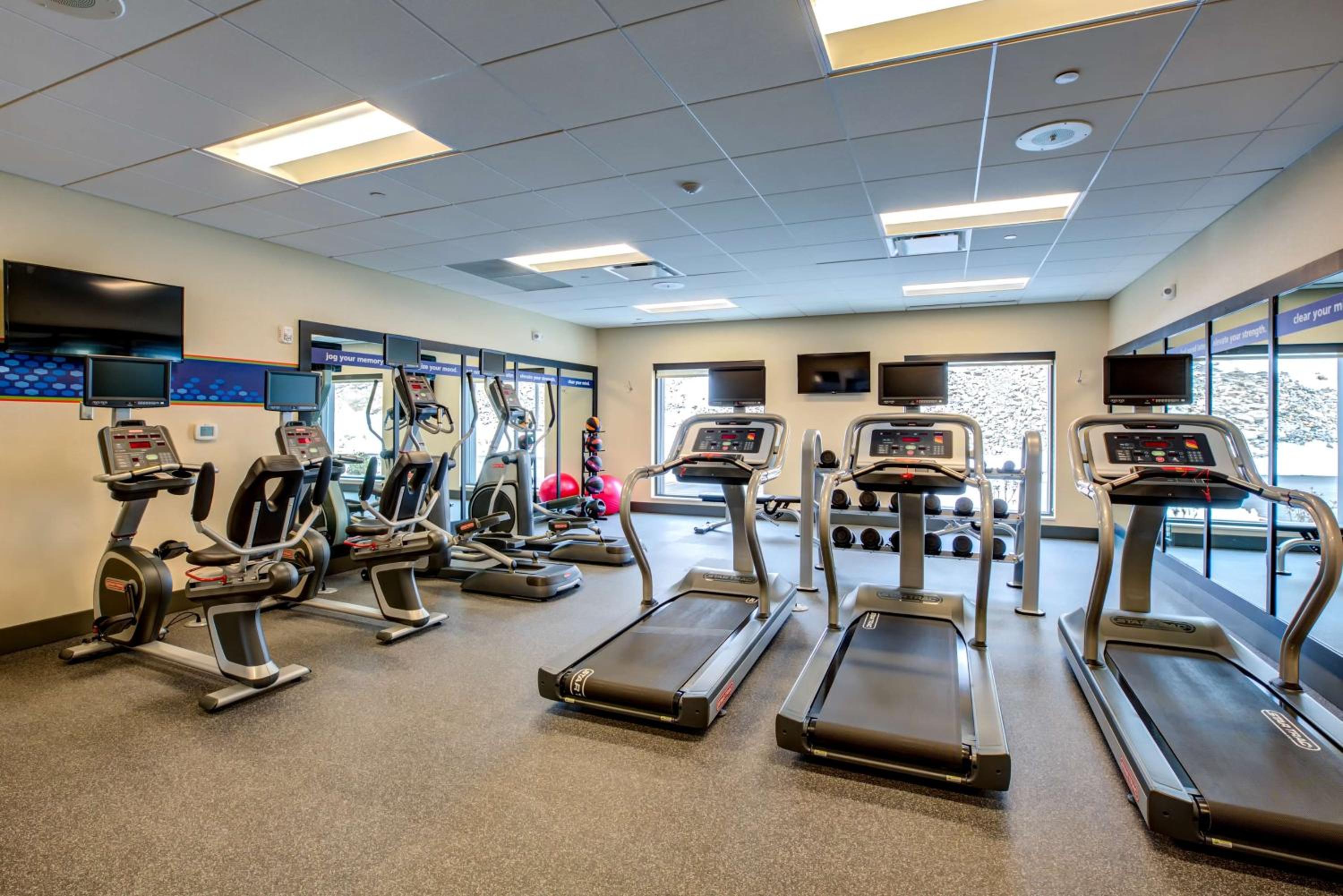 Hampton Inn  Suites Boston/Waltham - Property Image 3