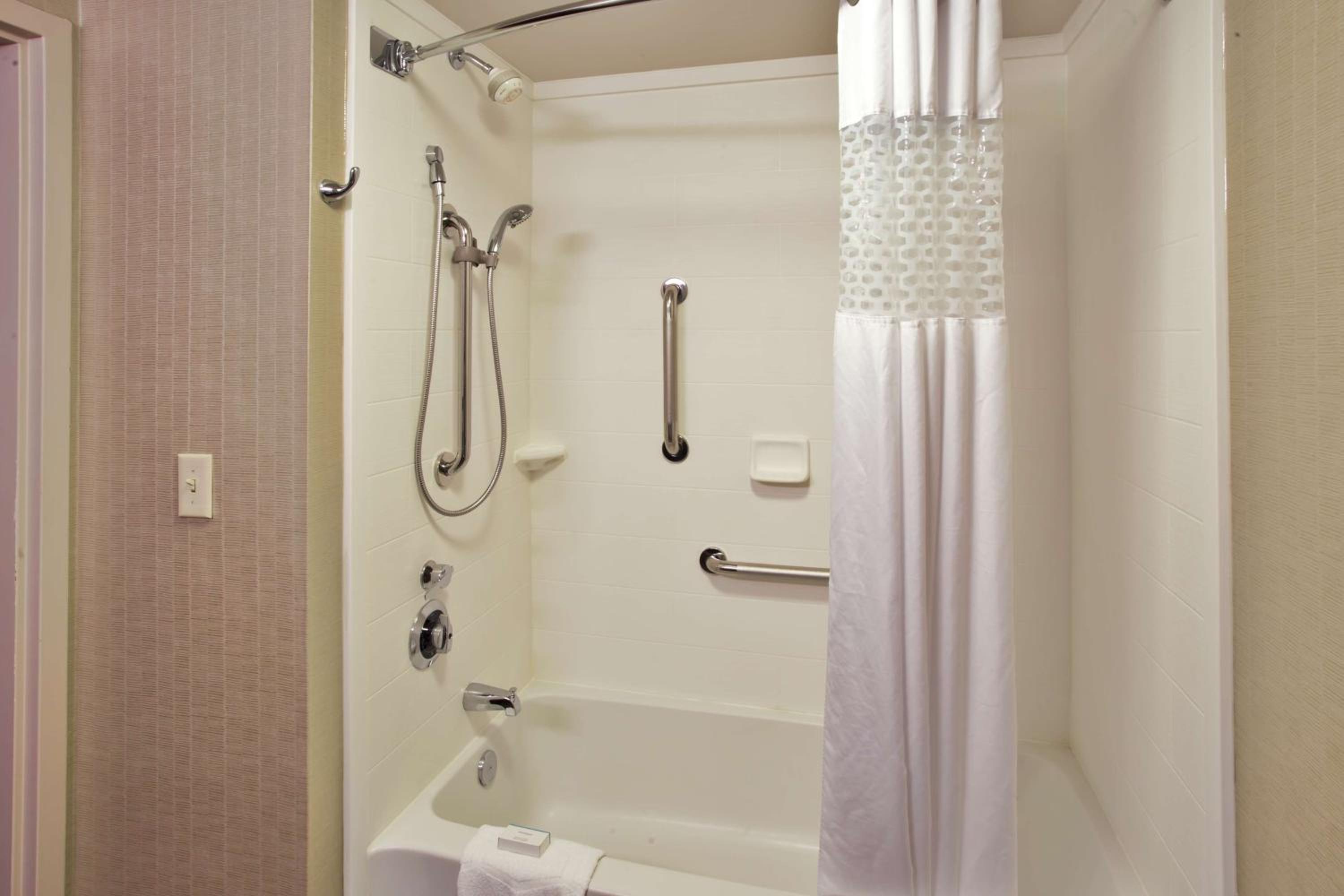 Hampton Inn Bowie - Property Image 5