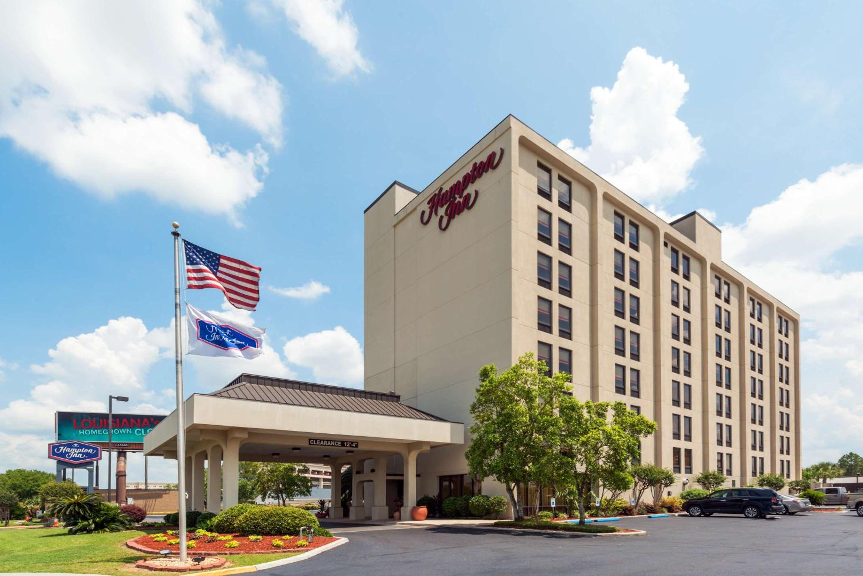 Hotel Hampton Inn I-10 & College Drive - Image 1