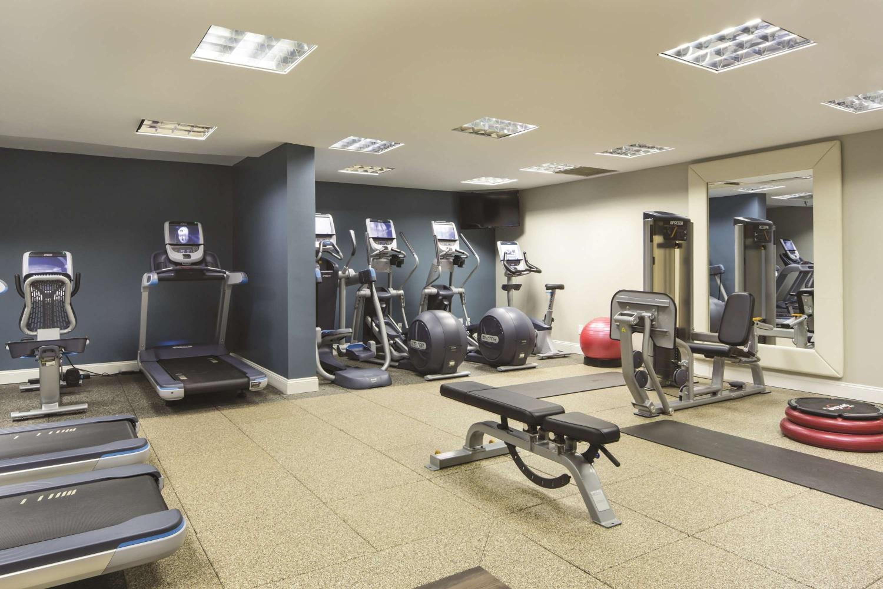 Laurel Vacations - Doubletree by Hilton Laurel, MD - Property Image 12