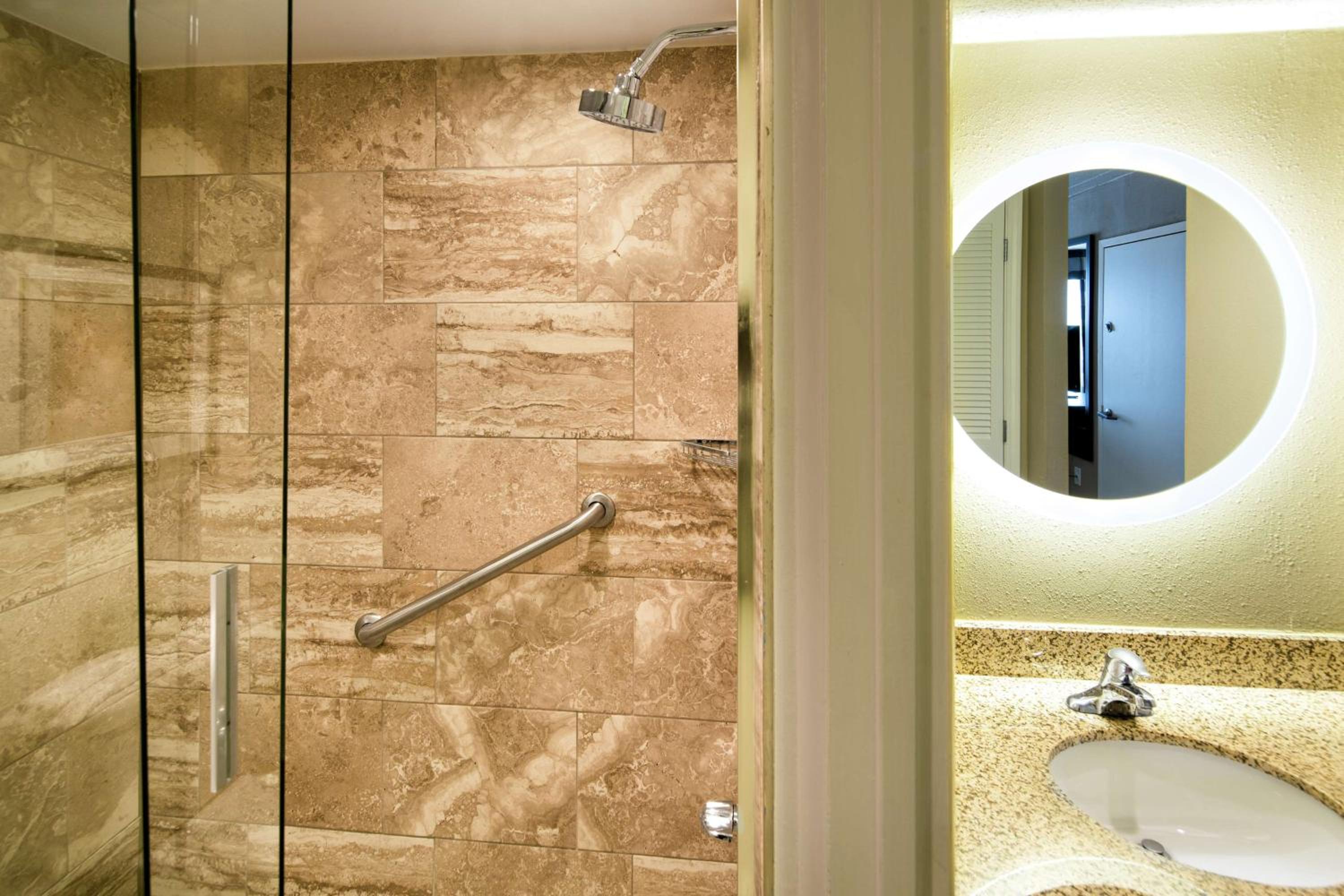 Laurel Vacations - Doubletree by Hilton Laurel, MD - Property Image 2