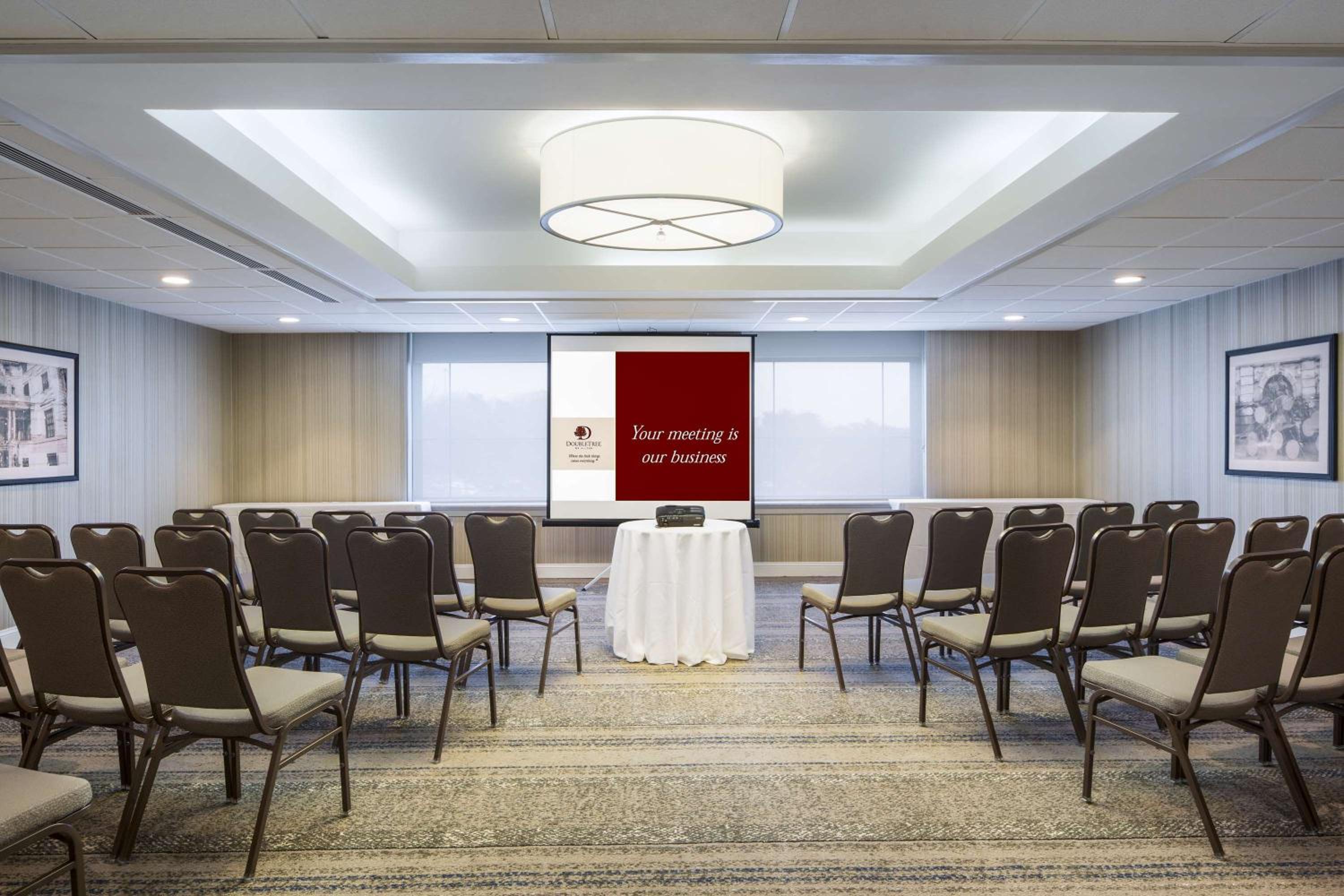 Laurel Vacations - Doubletree by Hilton Laurel, MD - Property Image 10