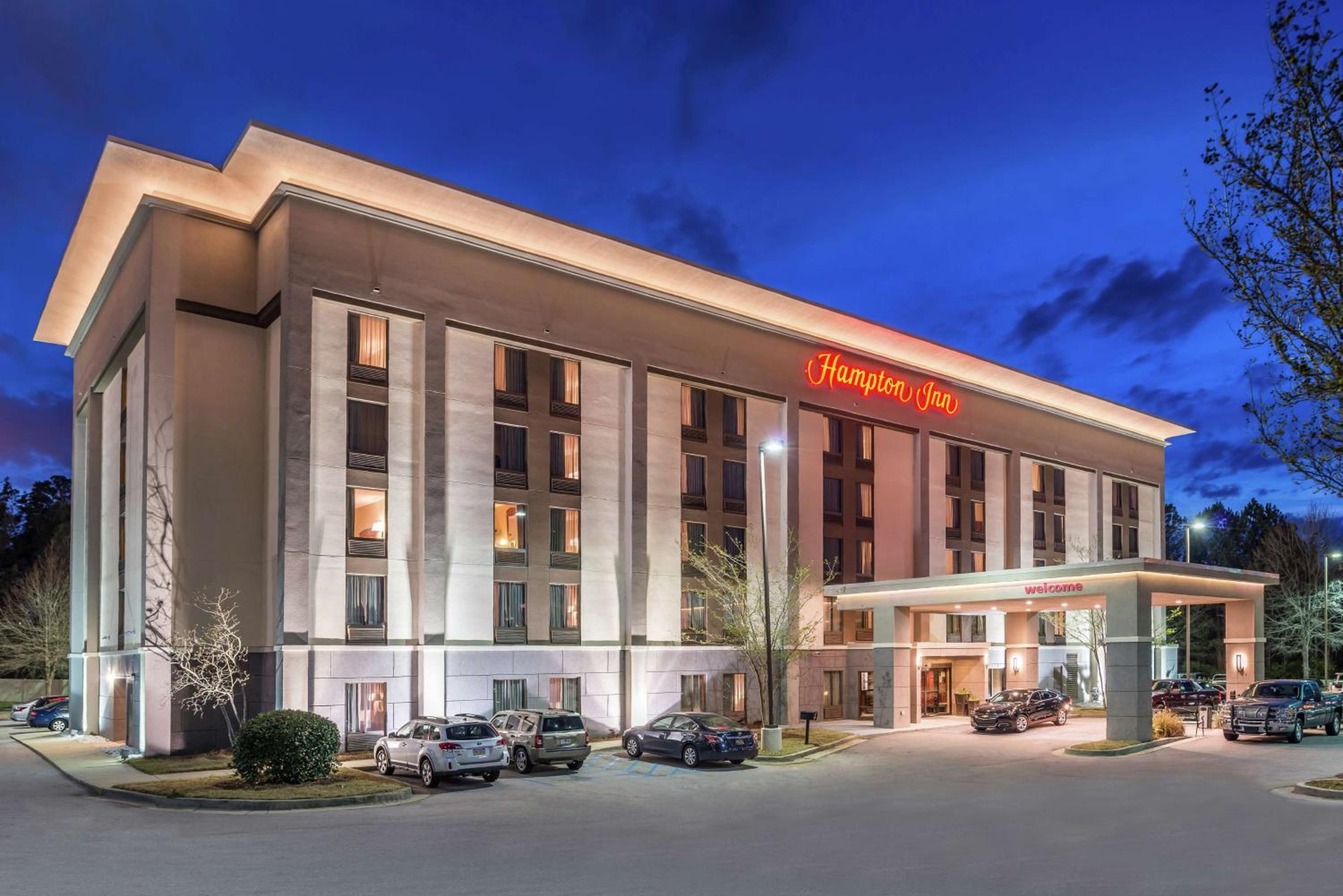 Hotel Hampton Inn Columbia Northeast-Fort Jackson Area - Image 1