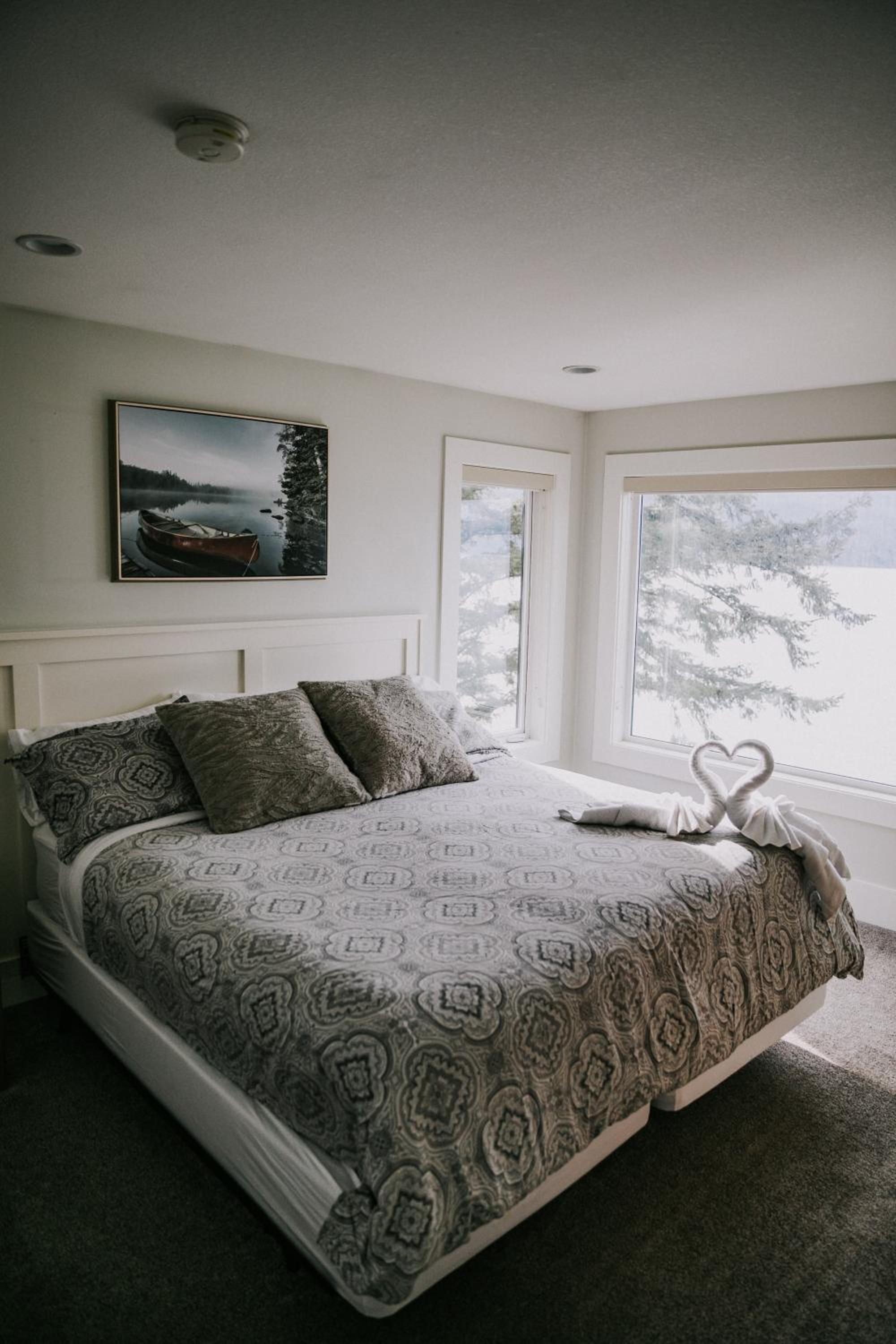 The Lodge on Harrison Lake