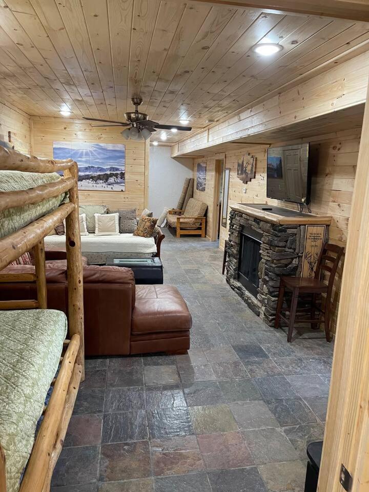 OVERLOOK LODGE