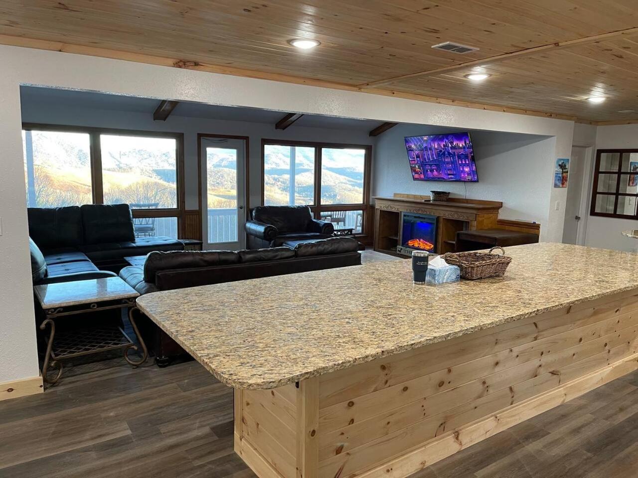 OVERLOOK LODGE