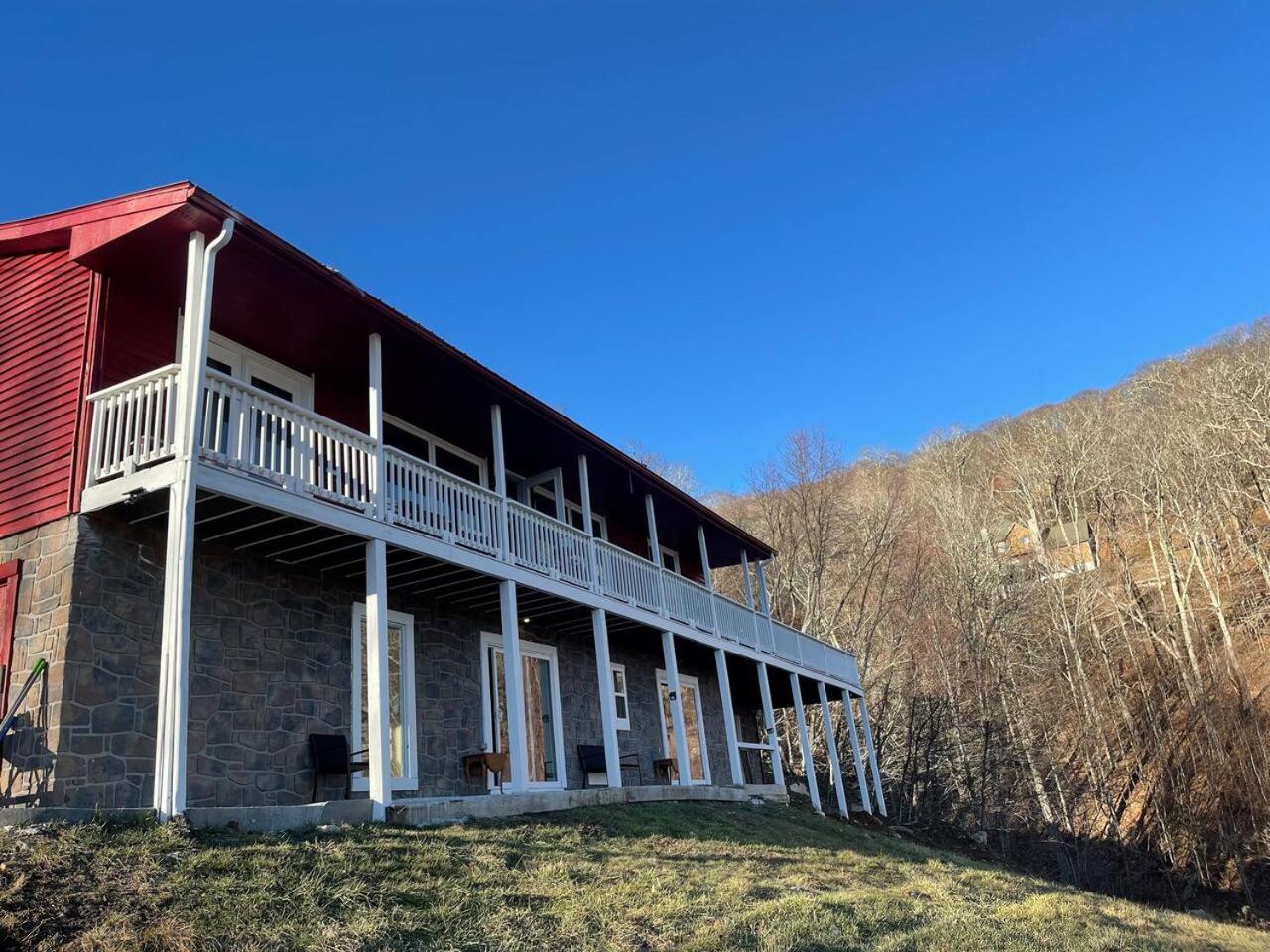 OVERLOOK LODGE