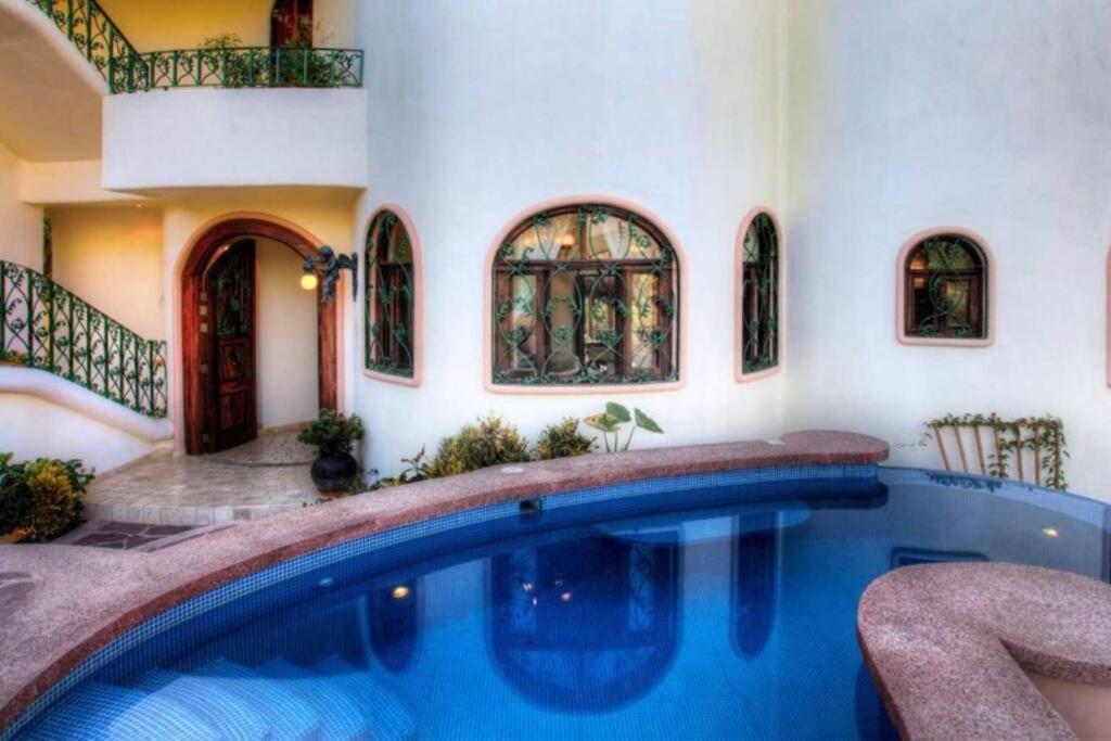 Romantic Luxury Villa