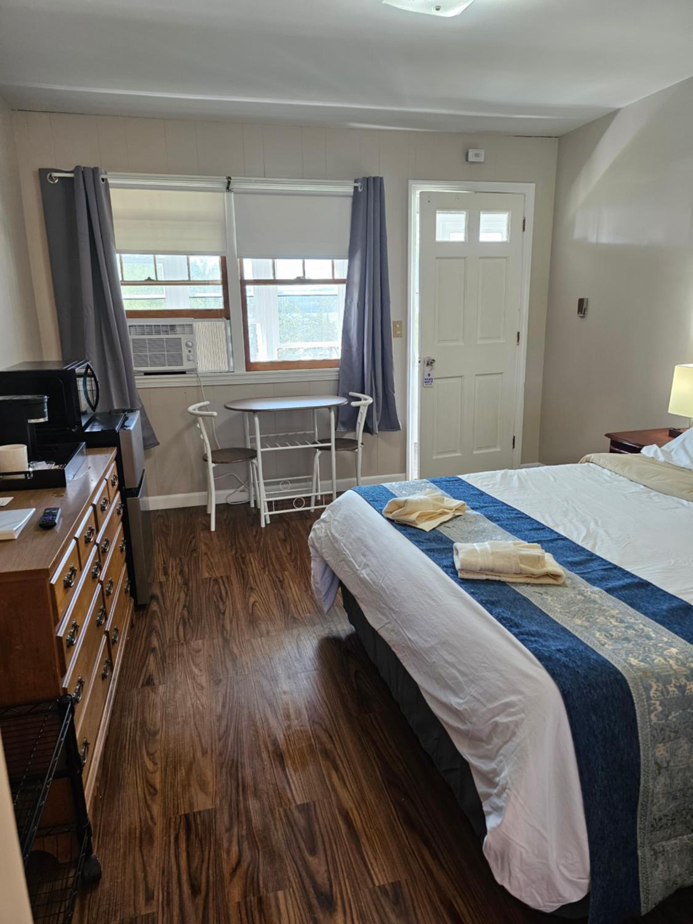 Lake Shore Farm Inn - Property Image 16