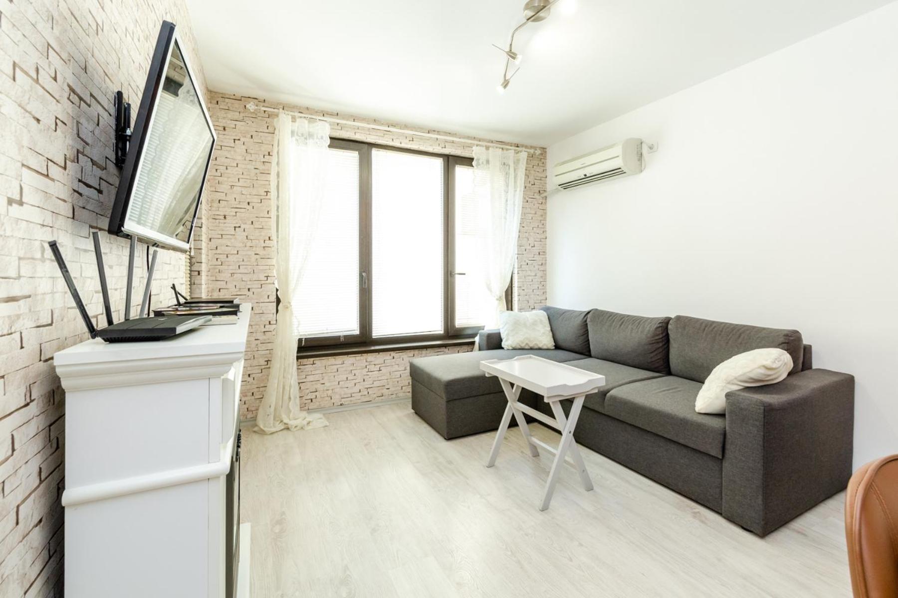 The White Apartment 3BR - free parking
