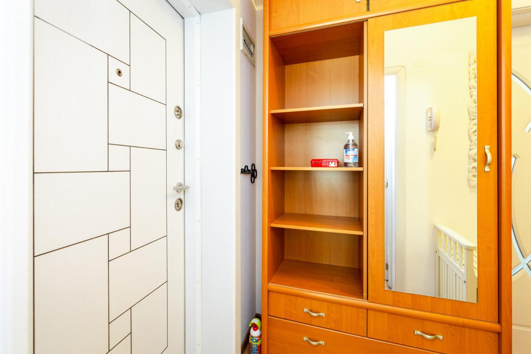 The White Apartment 3BR - free parking