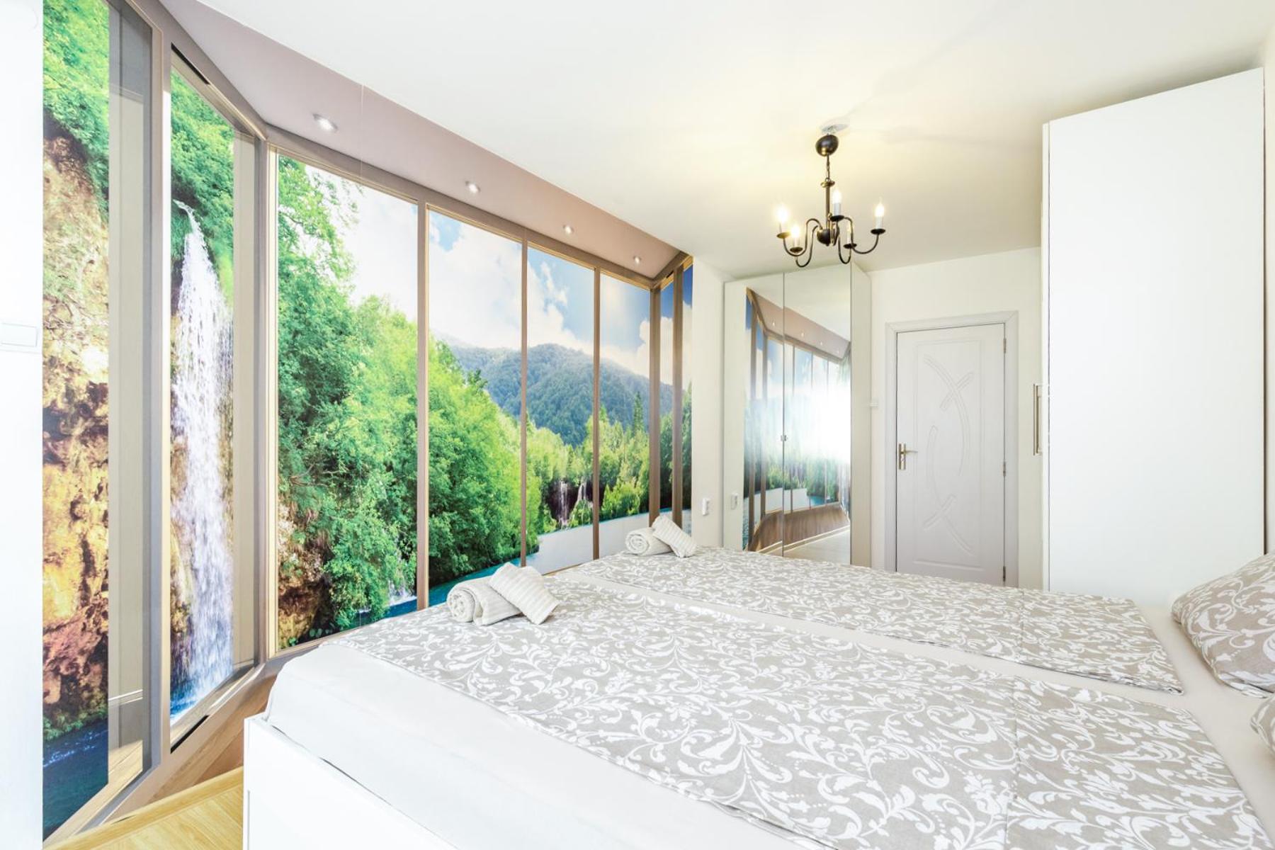 The White Apartment 3BR - free parking
